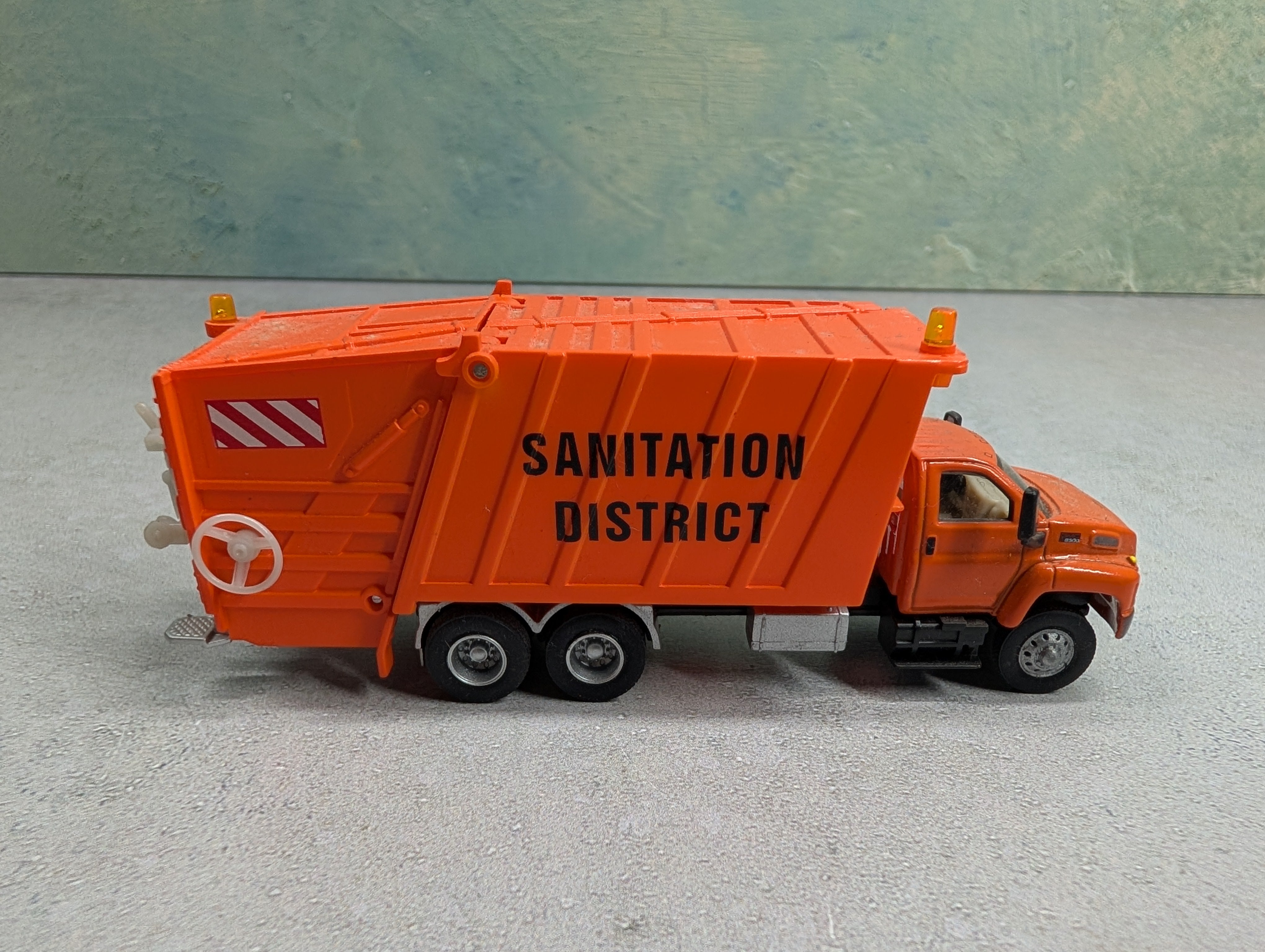 USED Boley HO Scale International Garbage Truck - Sanitation District