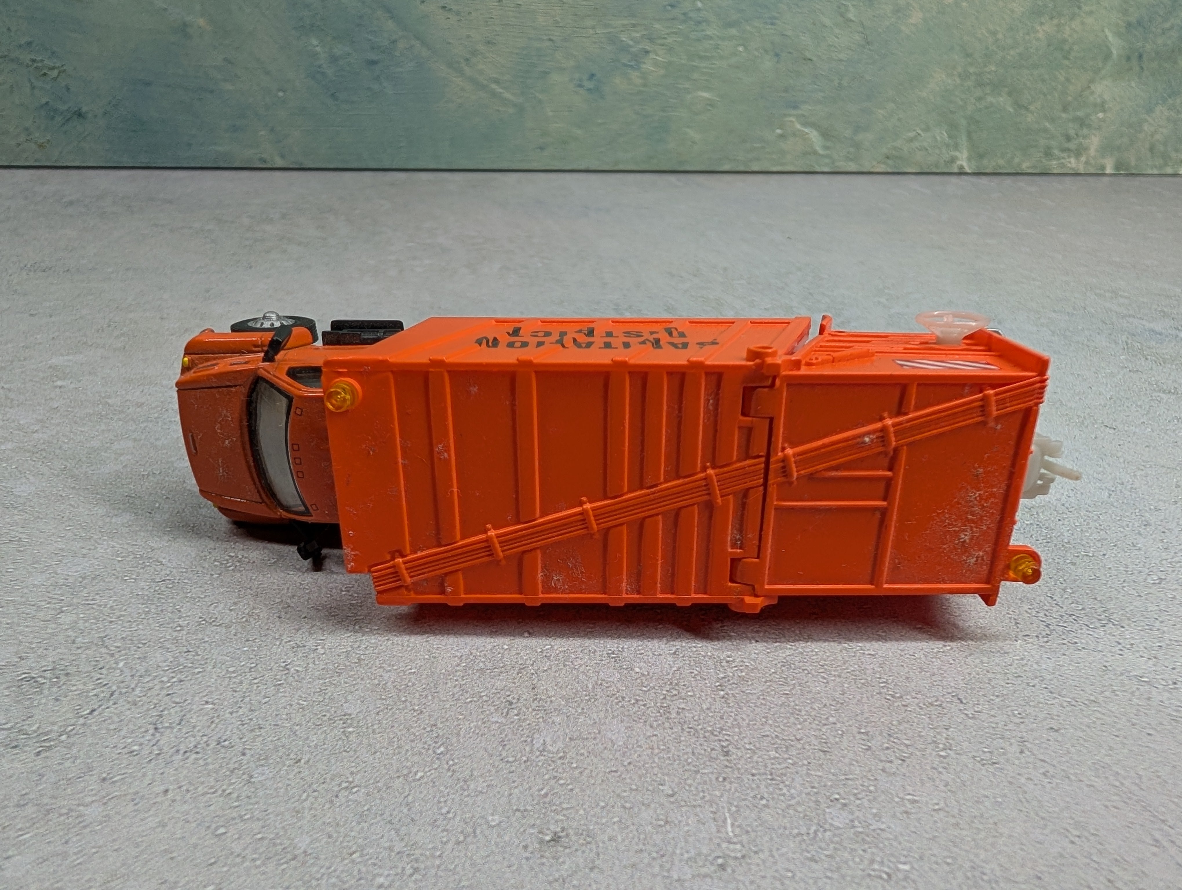 USED Boley HO Scale International Garbage Truck - Sanitation District