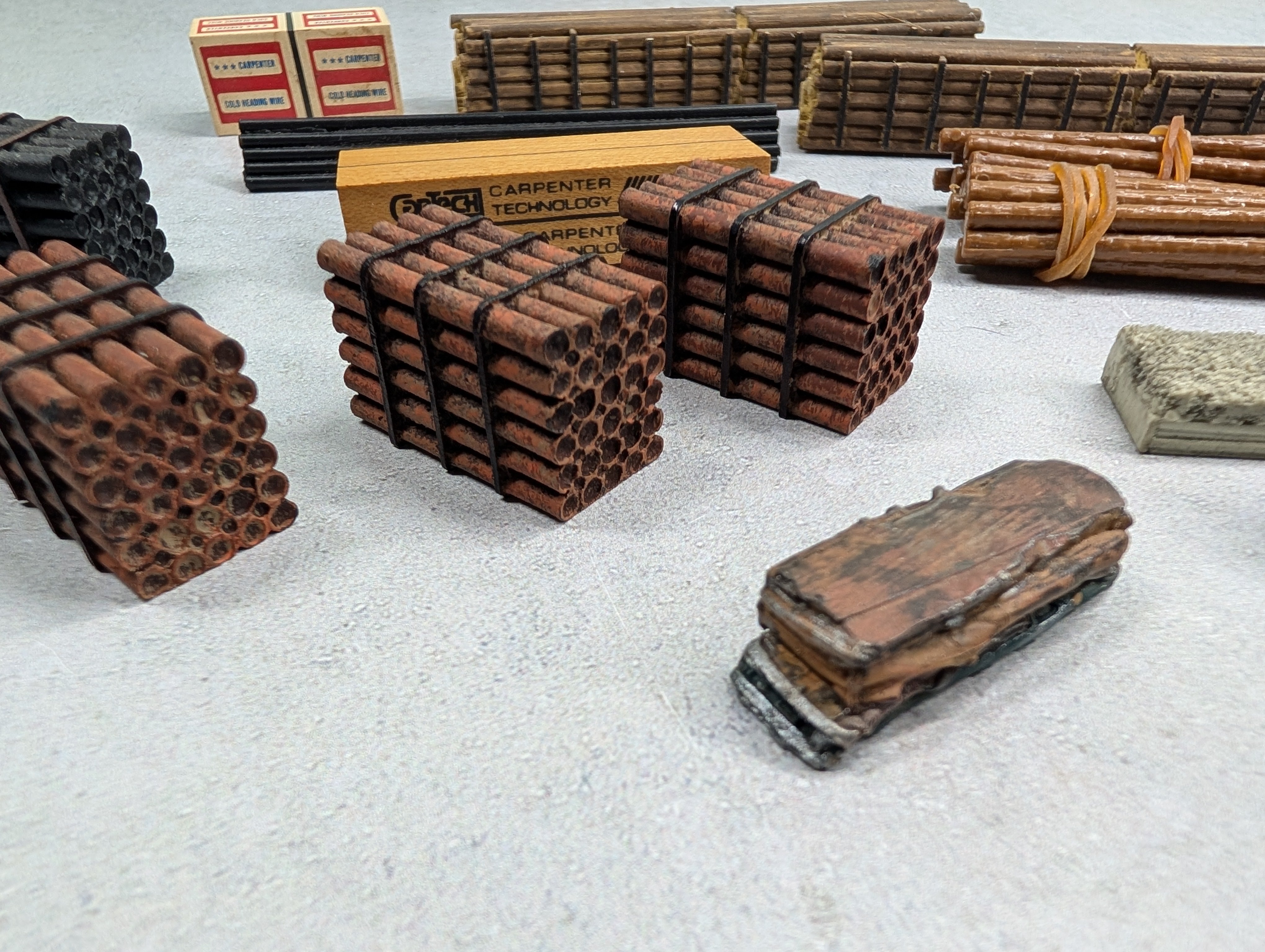 USED N Scale Large Lot of Loads, Pipe Loads, Crushed Cars, Lumber & More