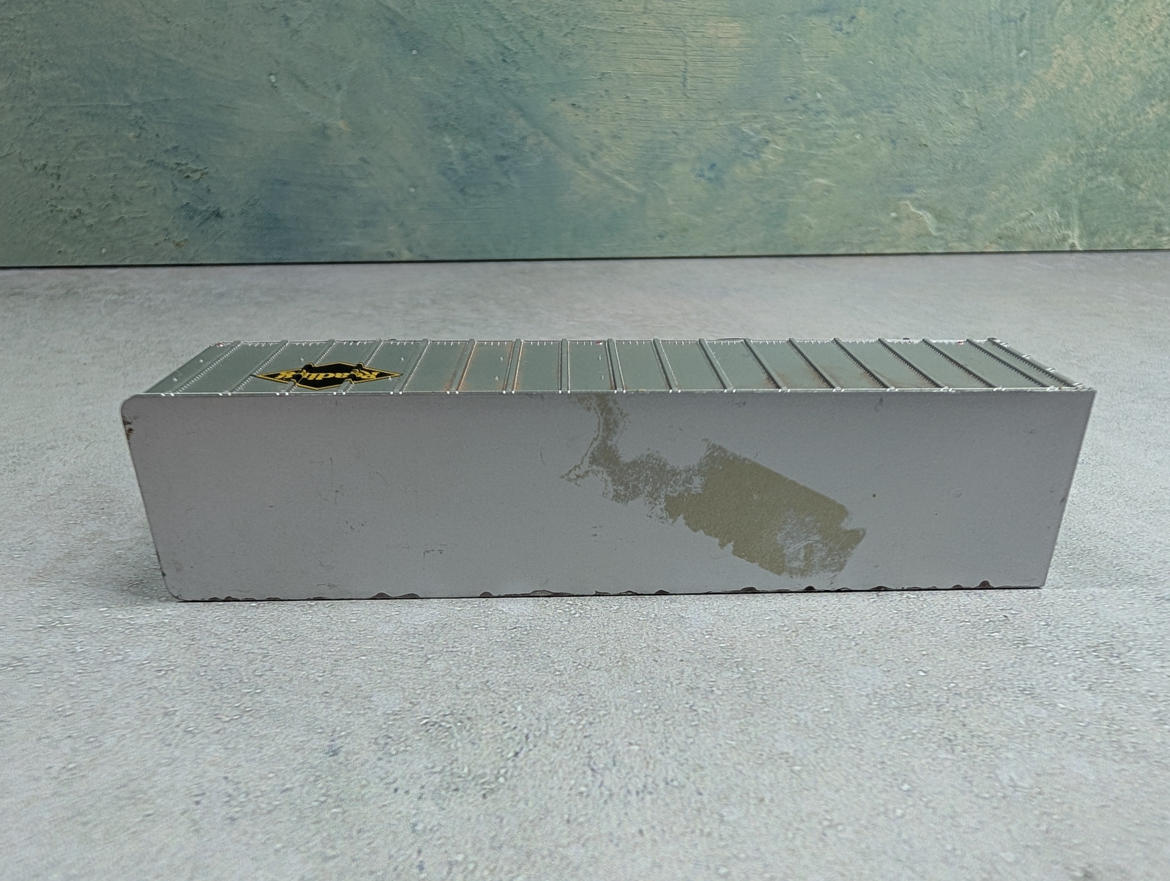 USED HO Scale 34' Trailer Reading Weathered