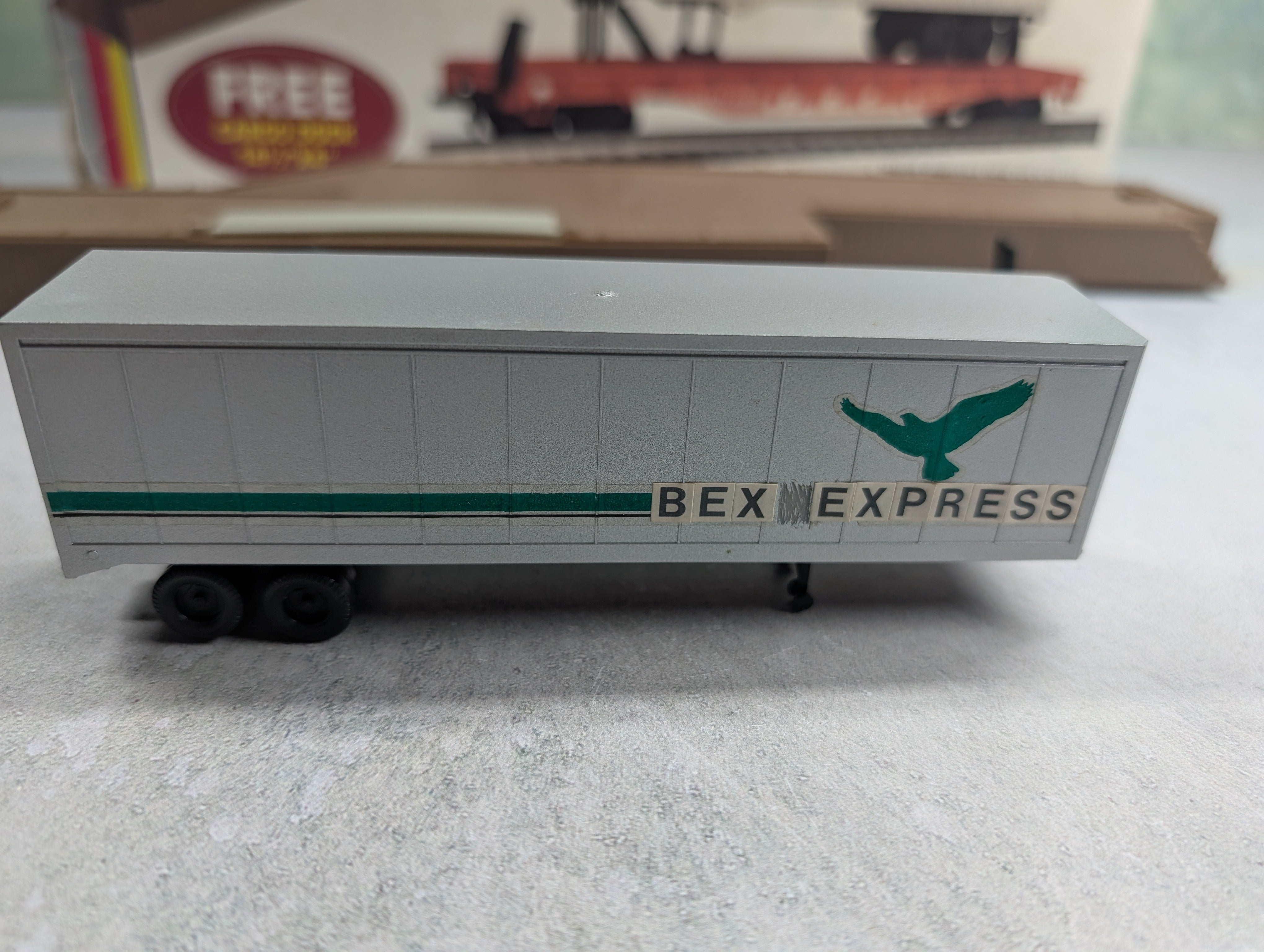 USED AHM 11103 HO Scale Falcon Piggyback Trailer w/ Flat Car Santa Fe ATSF #90850