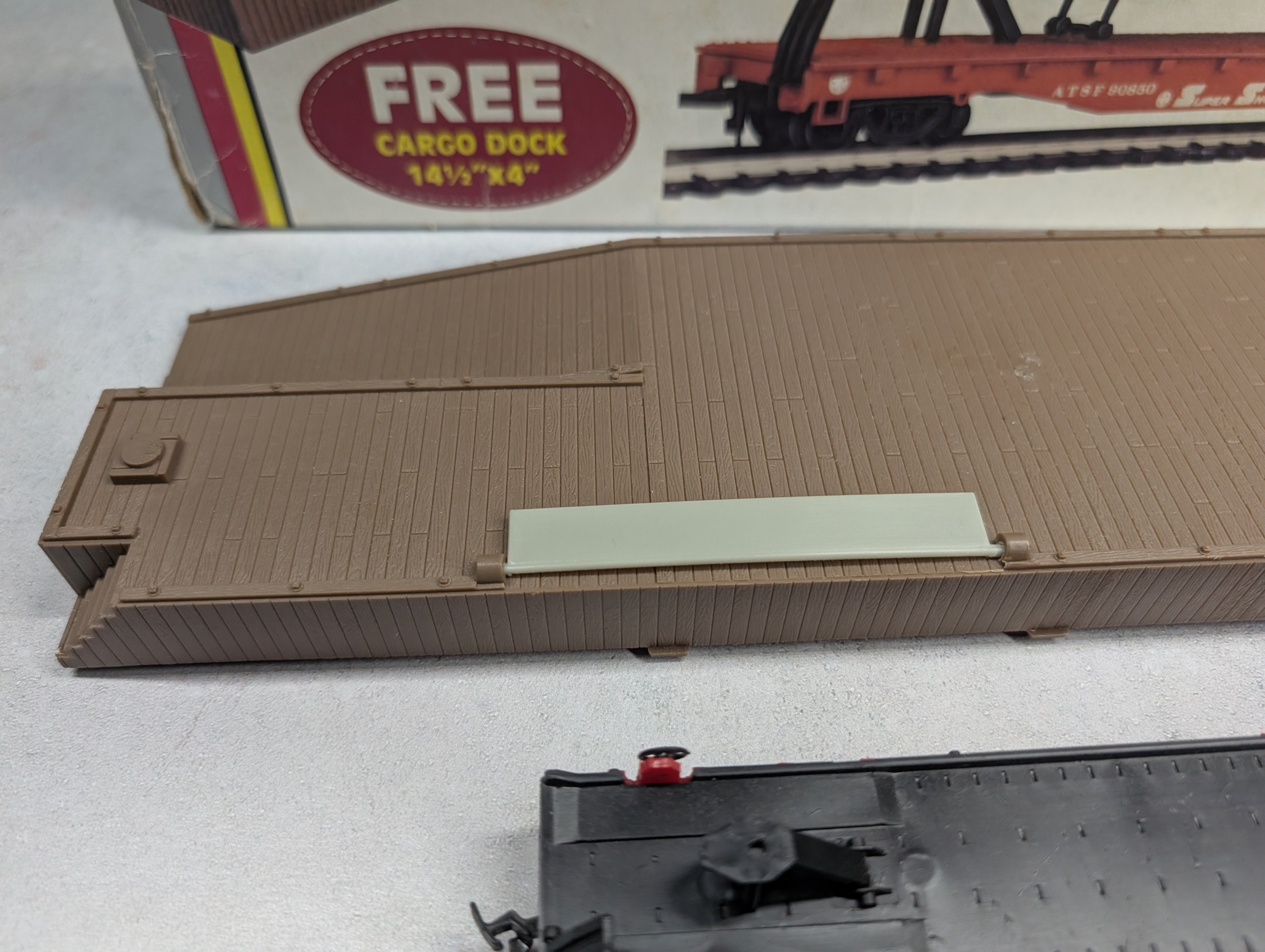 USED AHM 11103 HO Scale Falcon Piggyback Trailer w/ Flat Car Santa Fe ATSF #90850