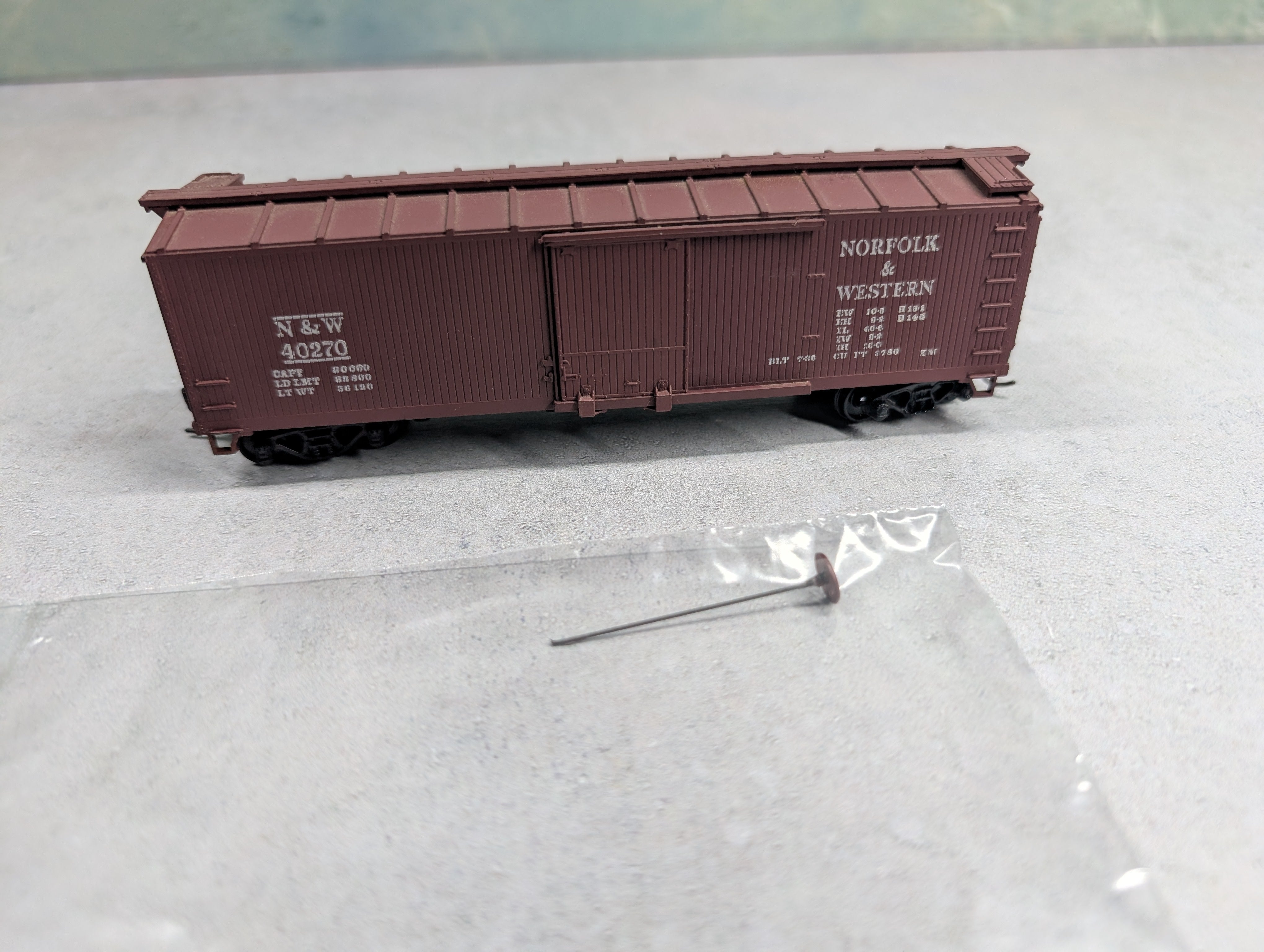 USED TRAIN MINIATURE HO Scale 40' Wooden Box Car Norfolk & Western N&W #40270