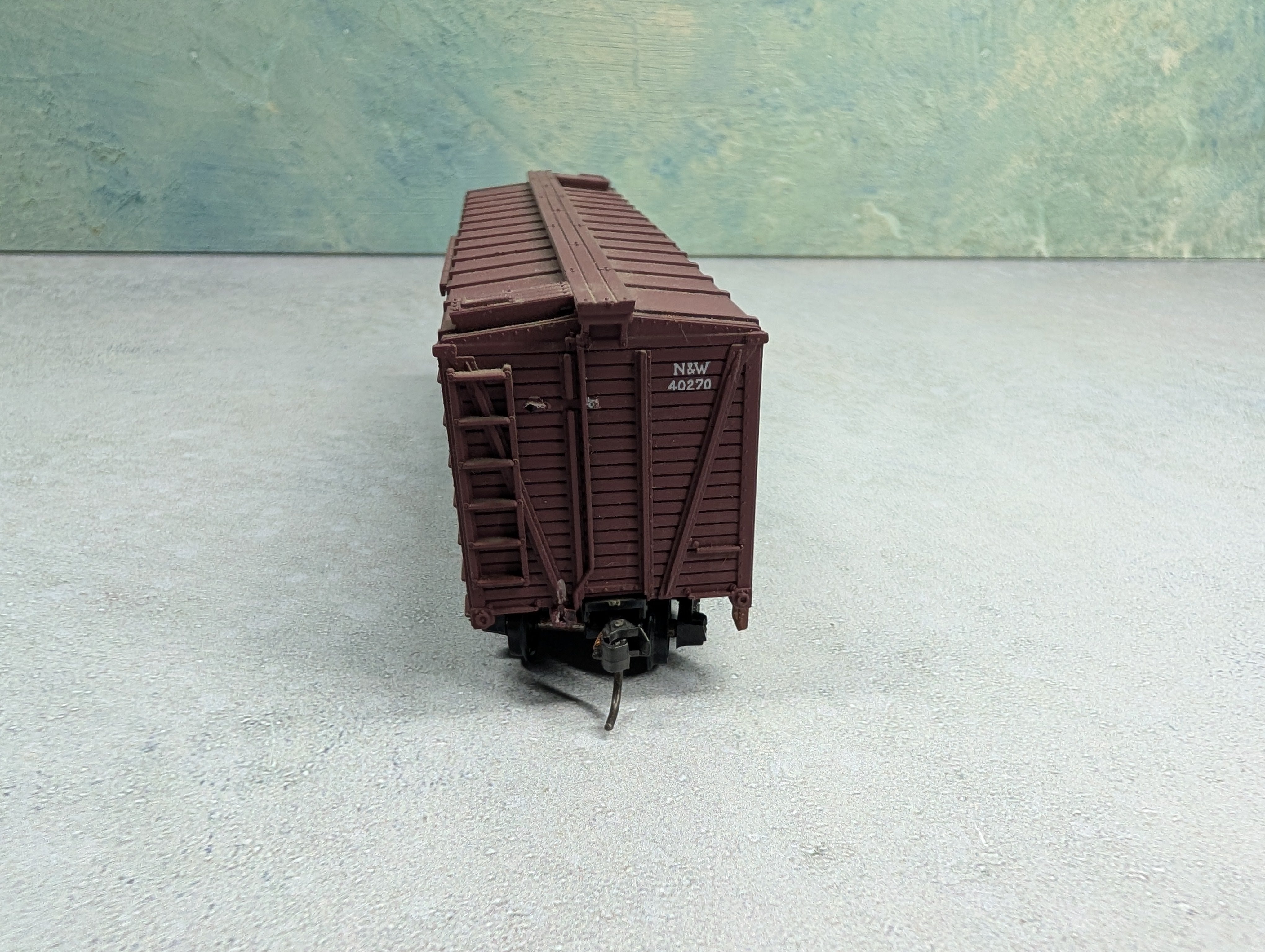 USED TRAIN MINIATURE HO Scale 40' Wooden Box Car Norfolk & Western N&W #40270