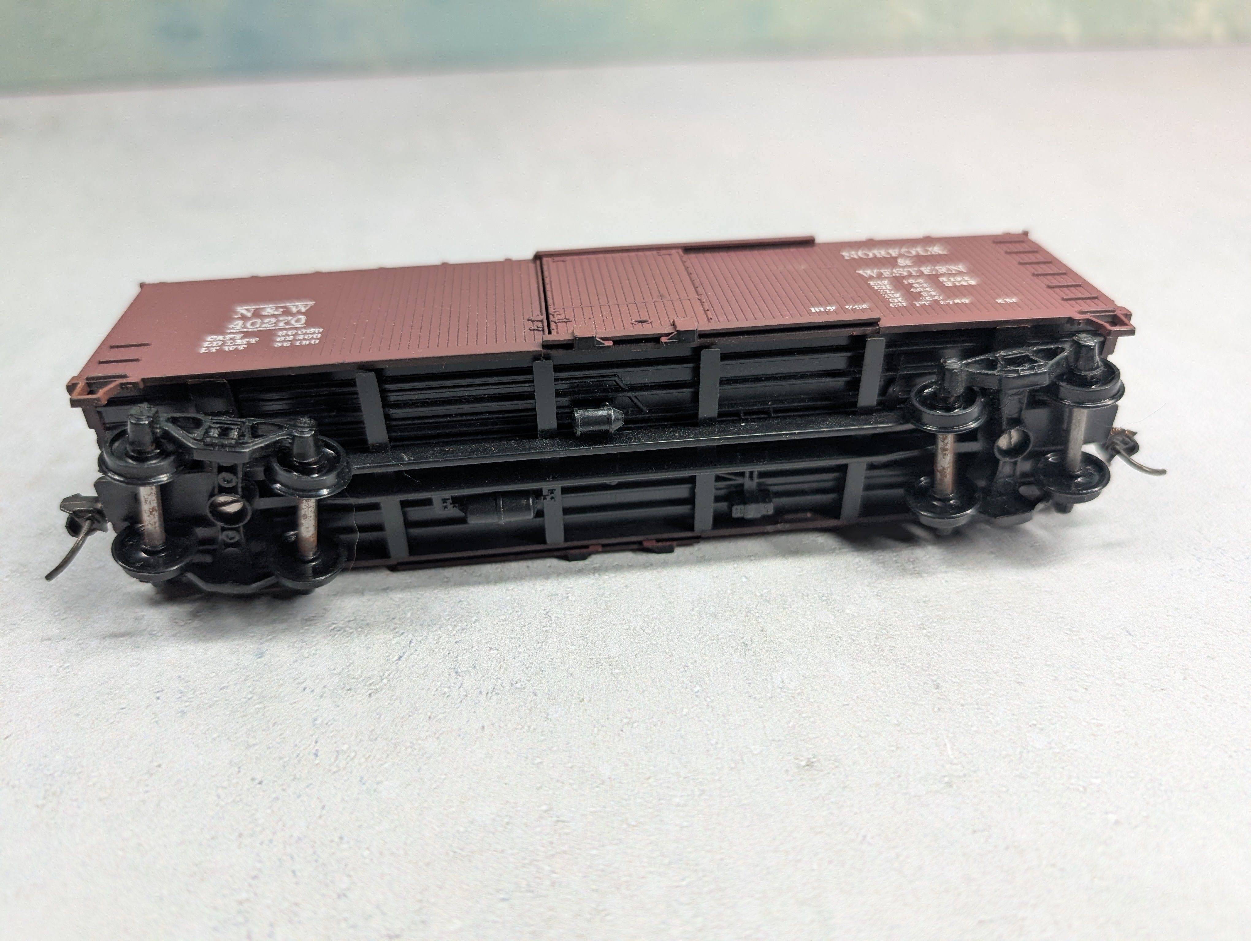 USED TRAIN MINIATURE HO Scale 40' Wooden Box Car Norfolk & Western N&W #40270