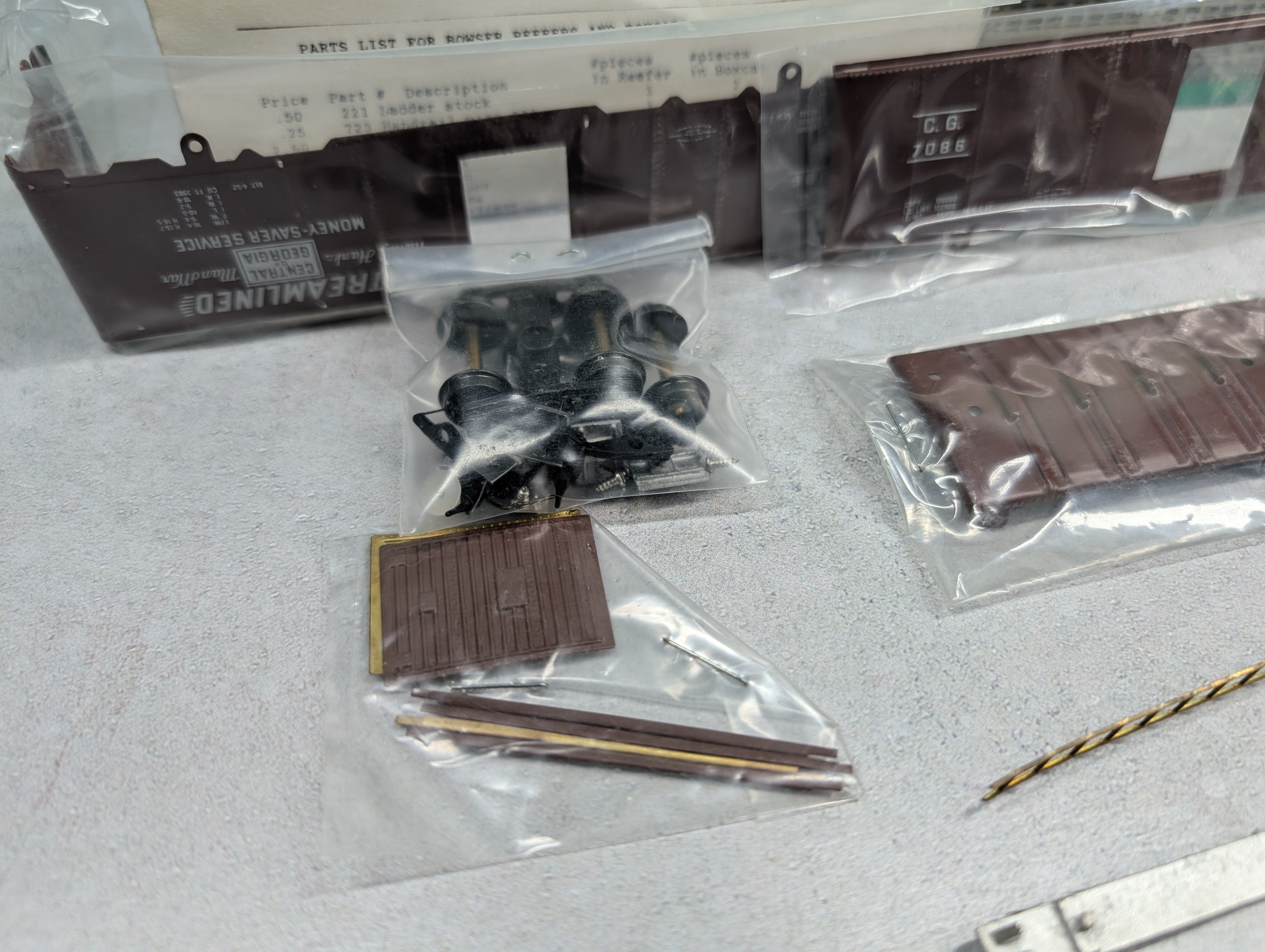 USED Bowser 1-004105 HO Scale Box Car Central of Georgia CG #7086 KIT