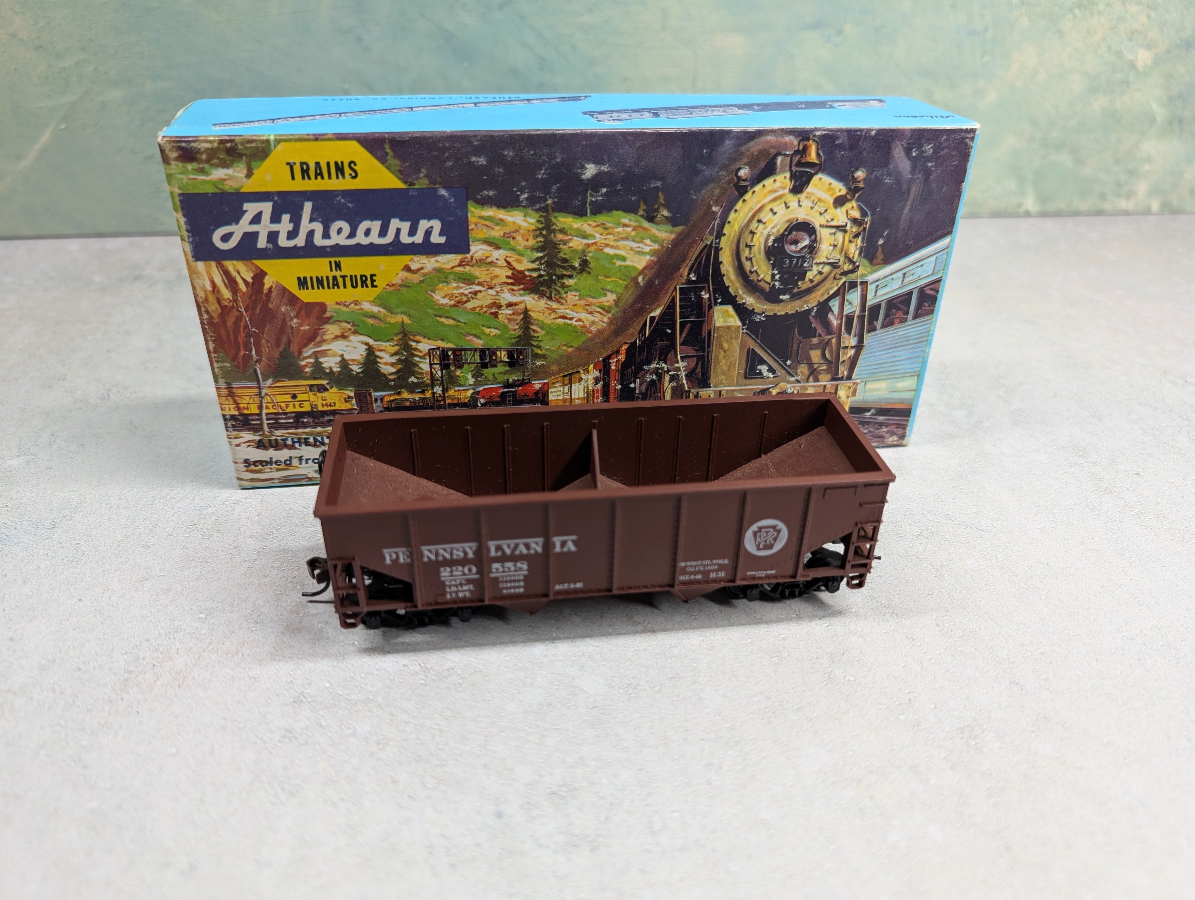 USED Athearn 5445 HO Scale 34' Ribbed Side Hopper Pennsylvania PRR #220558