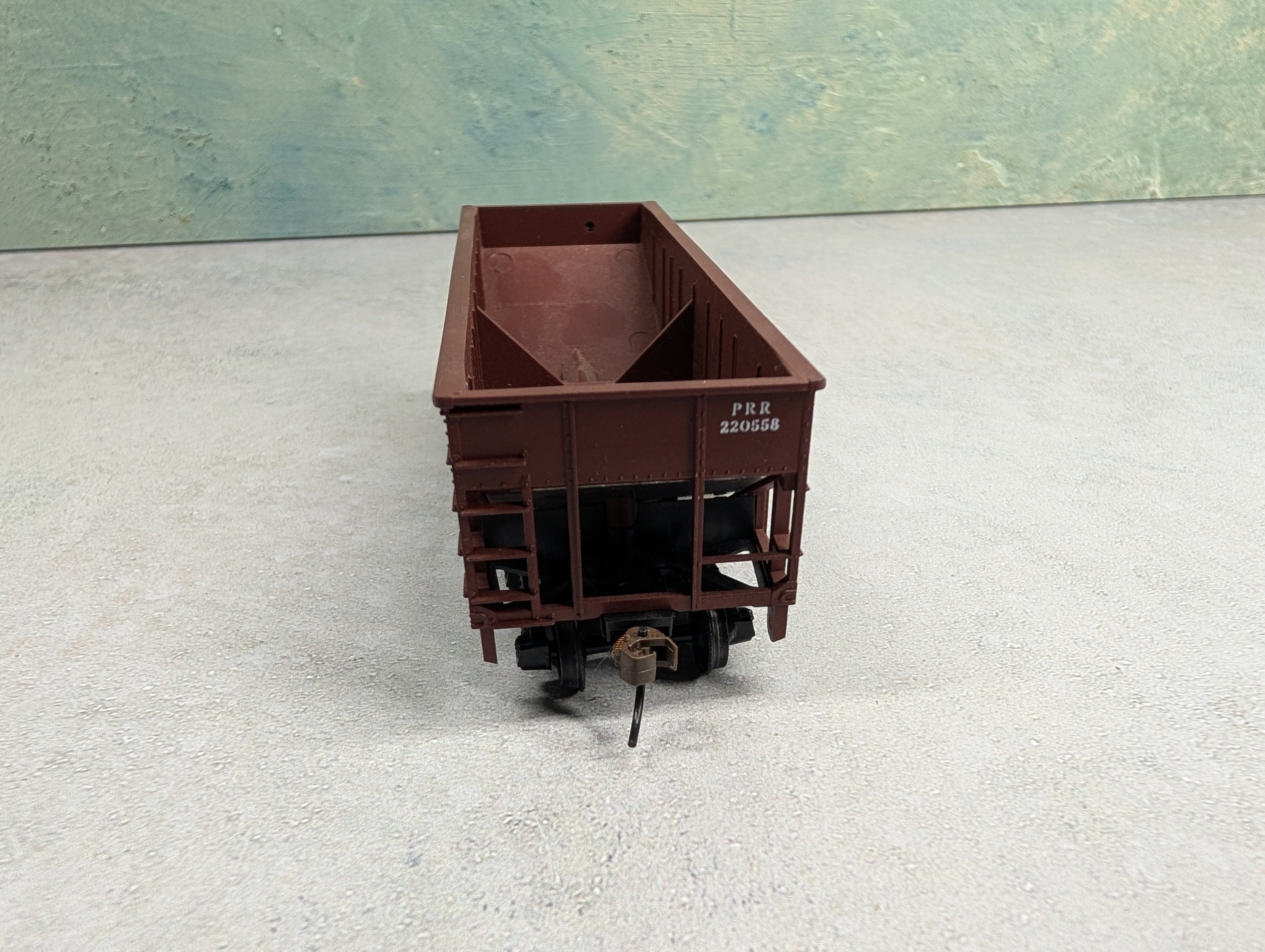 USED Athearn 5445 HO Scale 34' Ribbed Side Hopper Pennsylvania PRR #220558