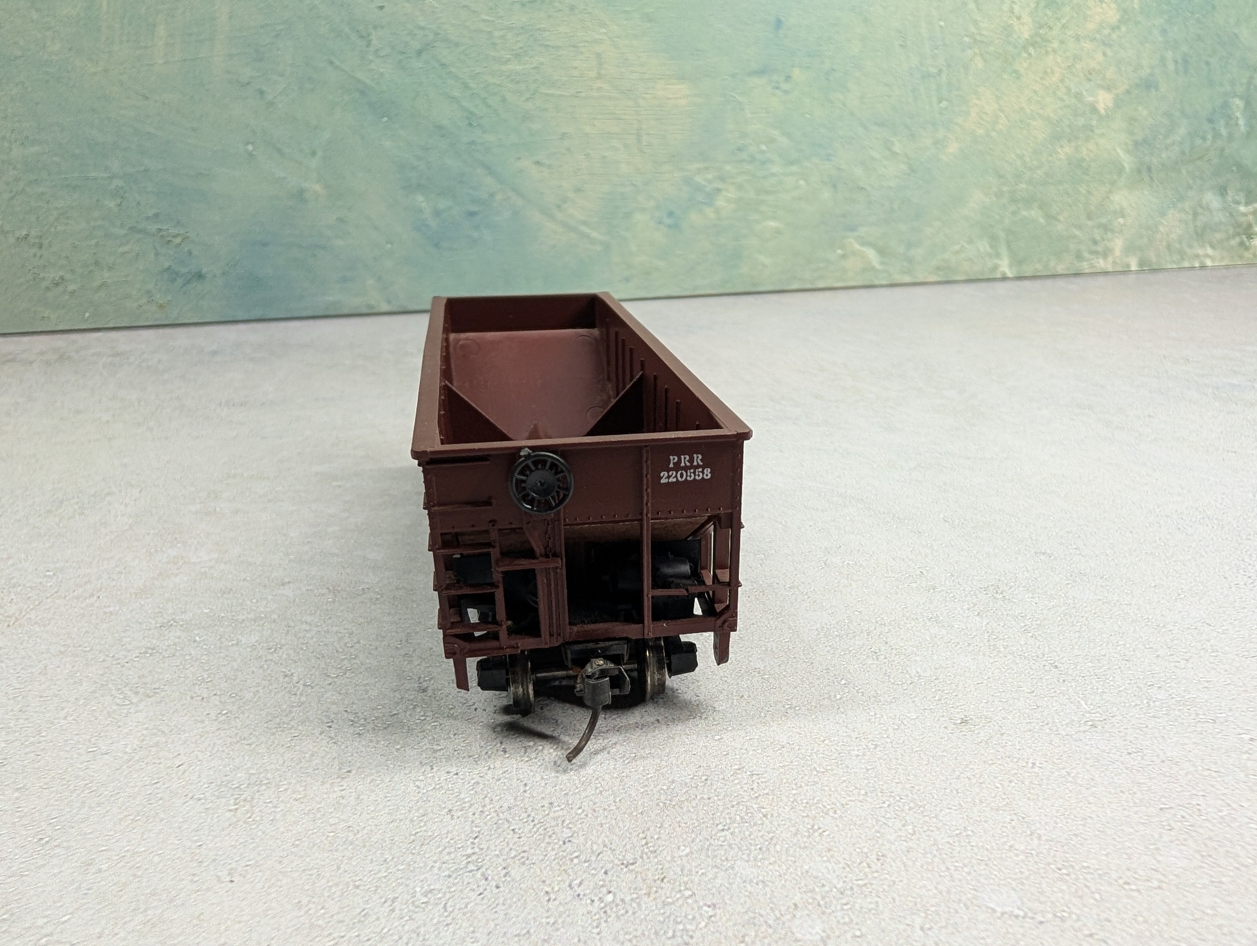 USED Athearn 5445 HO Scale 34' Ribbed Side Hopper Pennsylvania PRR #220558