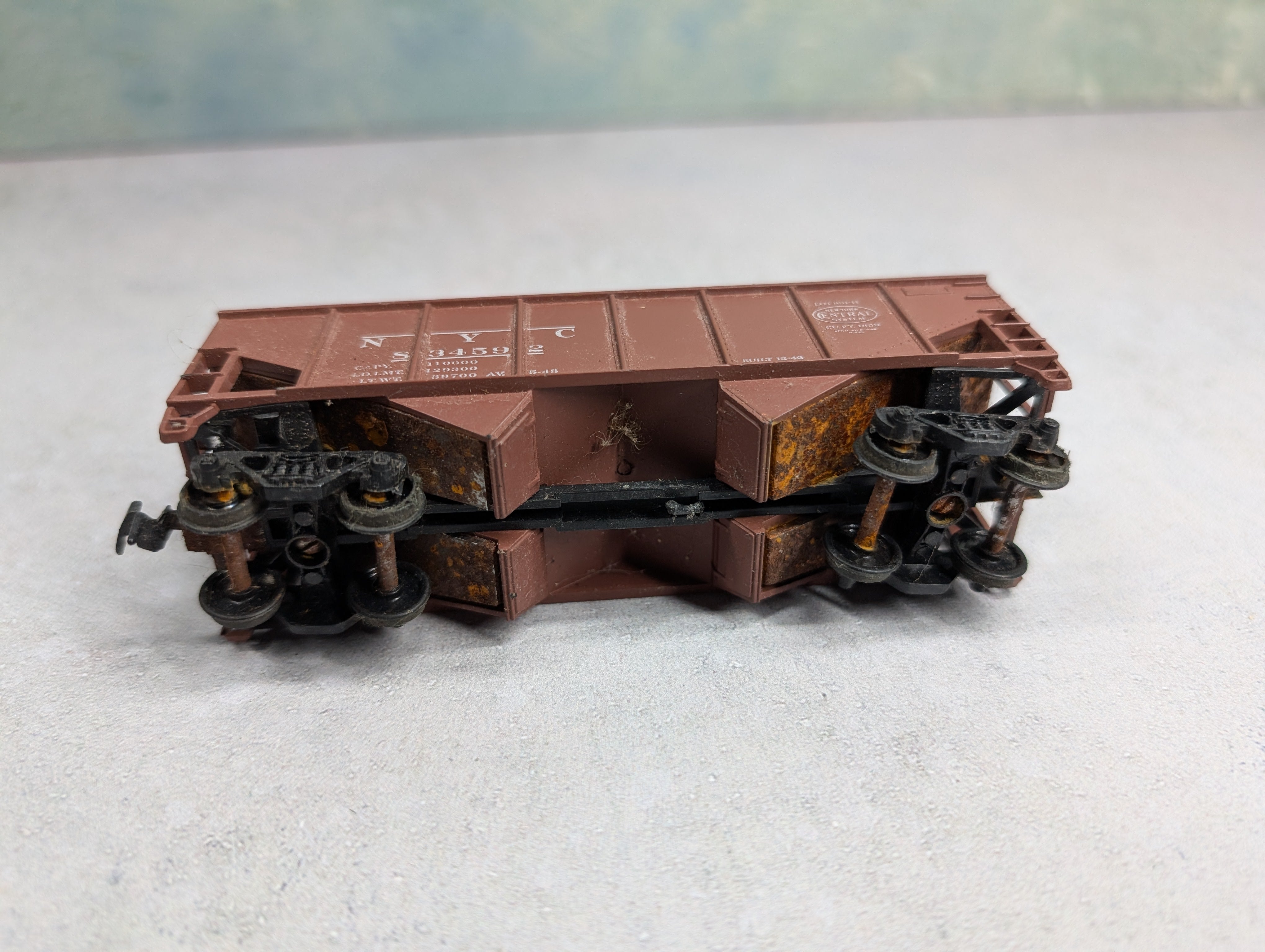 USED Athearn HO Scale 2 Bay Raised End Hopper New York Central NYC #834592