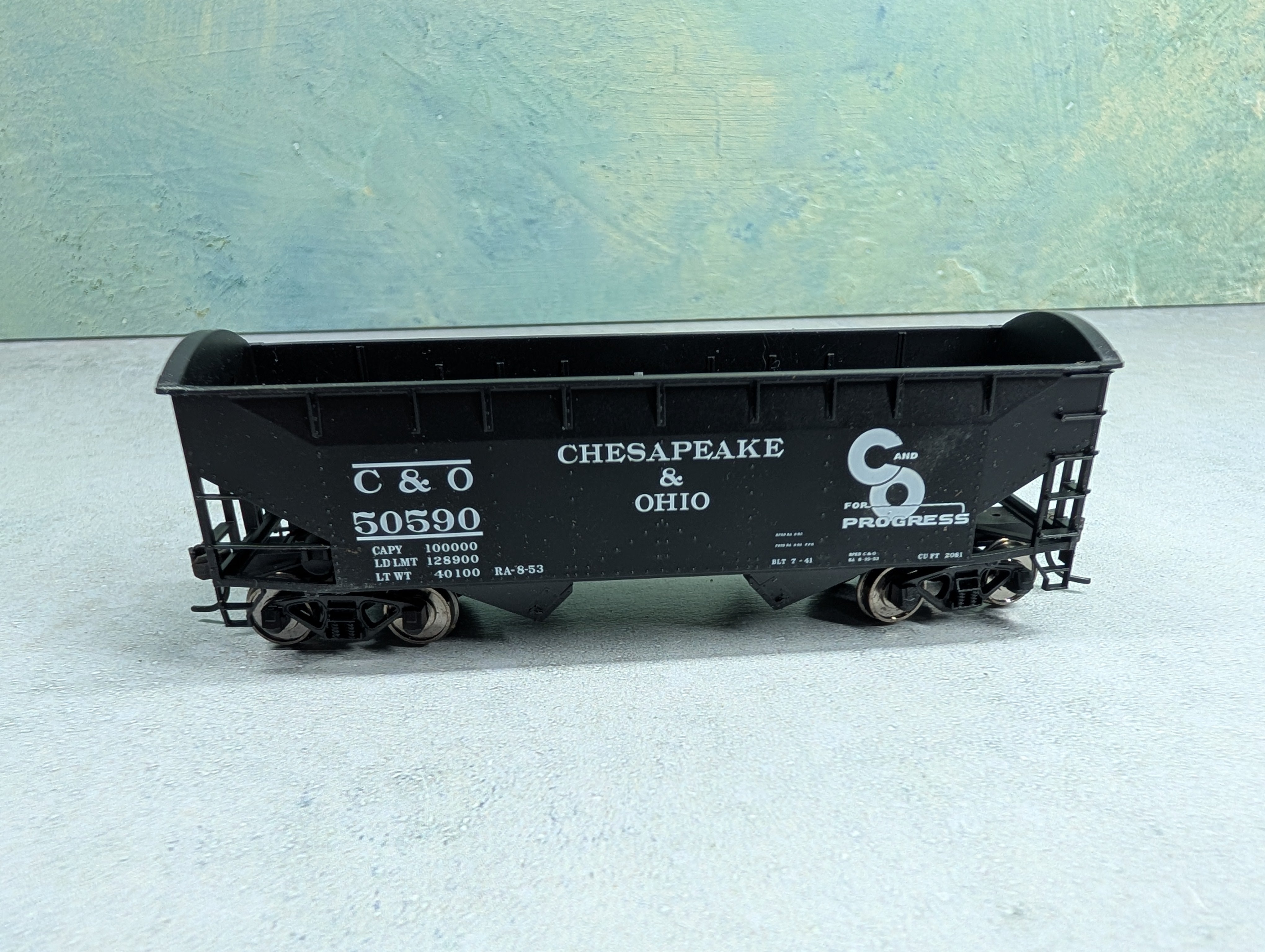 USED Atlas HO Scale 50 Ton 2 Bay Hopper Chesapeake and Ohio C&O #50590