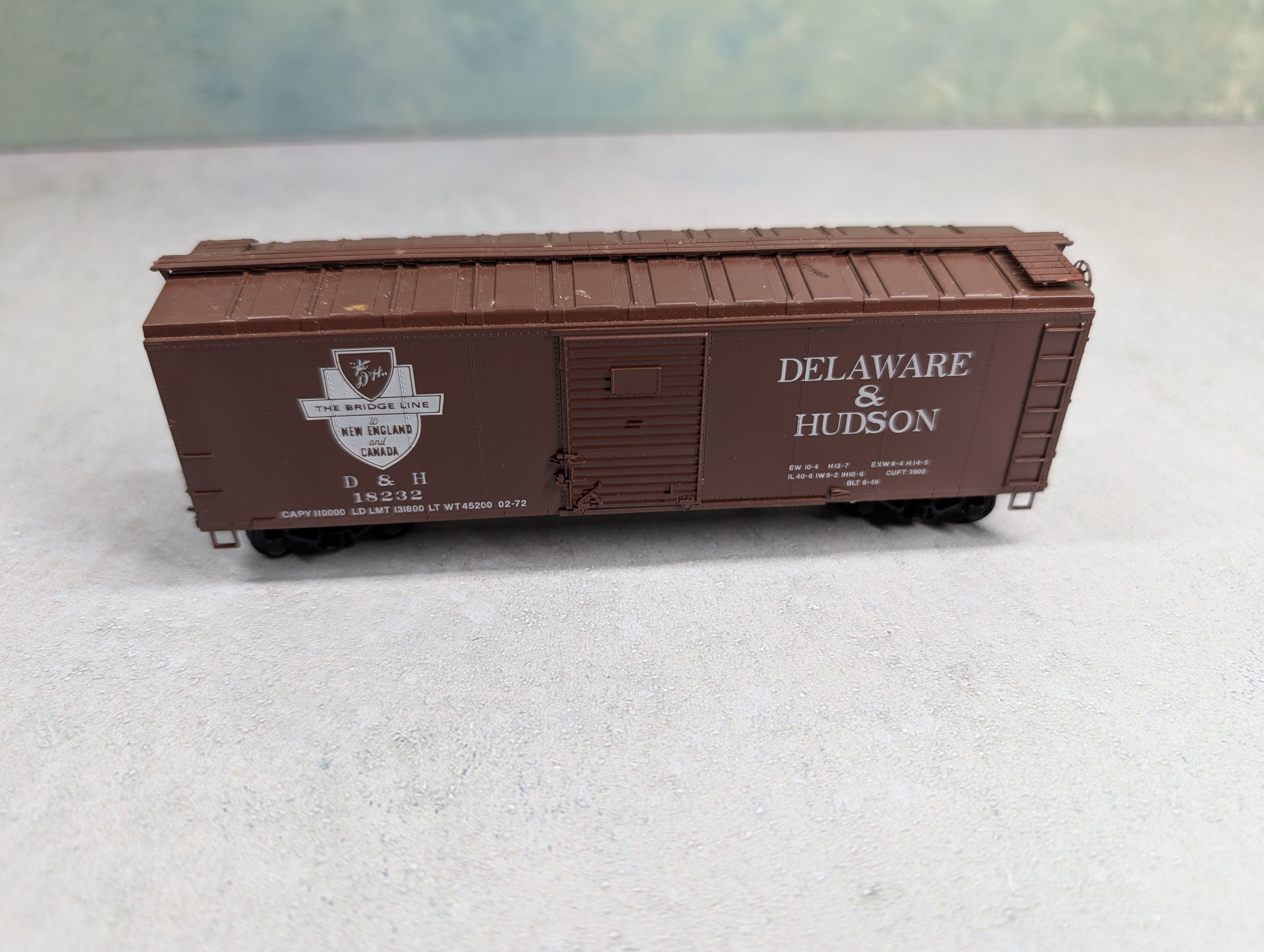 USED Bowser HO Scale 40' Box Car Delaware and Hudson D&H #18232