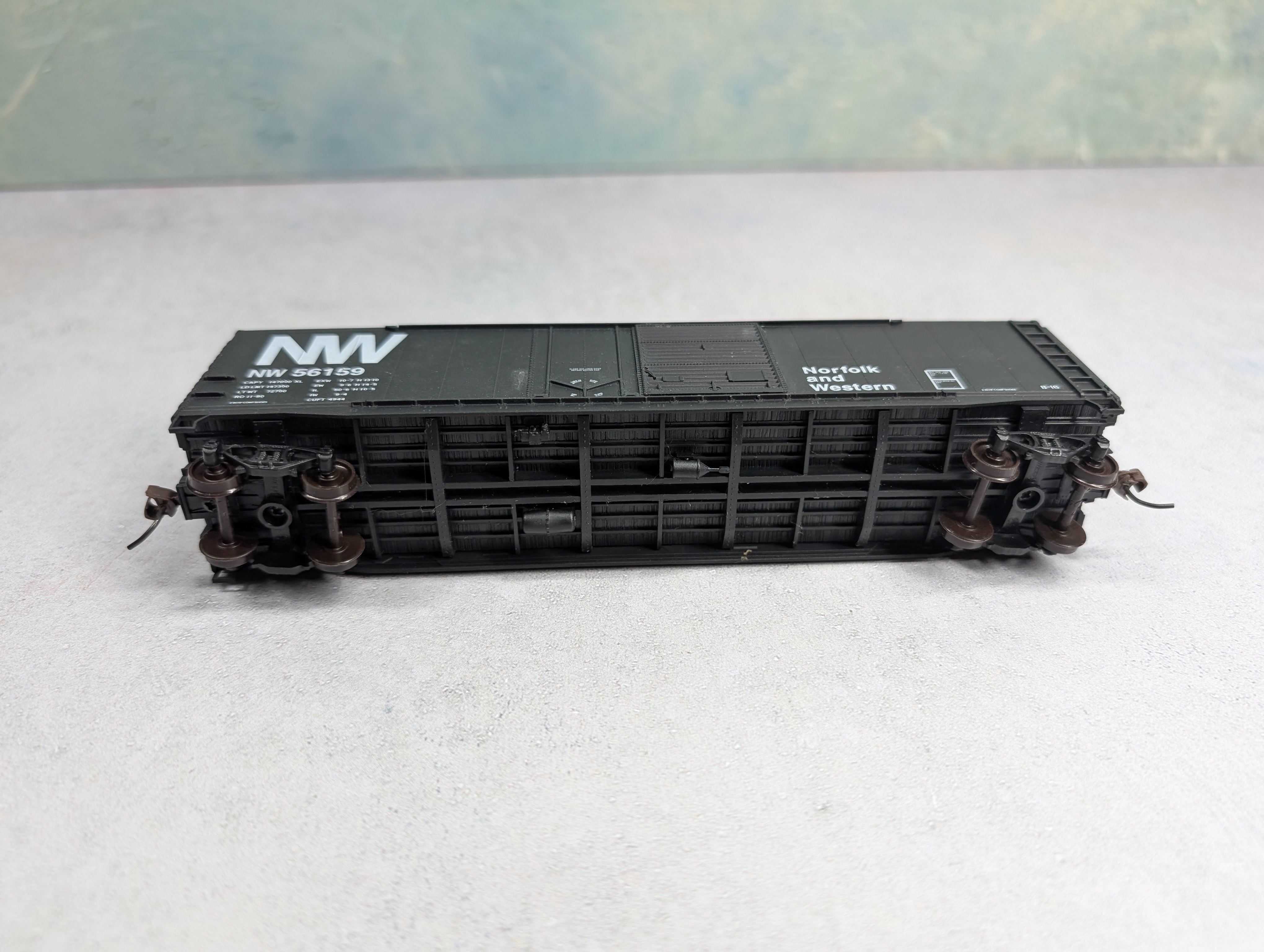 USED Accurail HO Scale 50' Box Car Norfolk & Western NW #56159