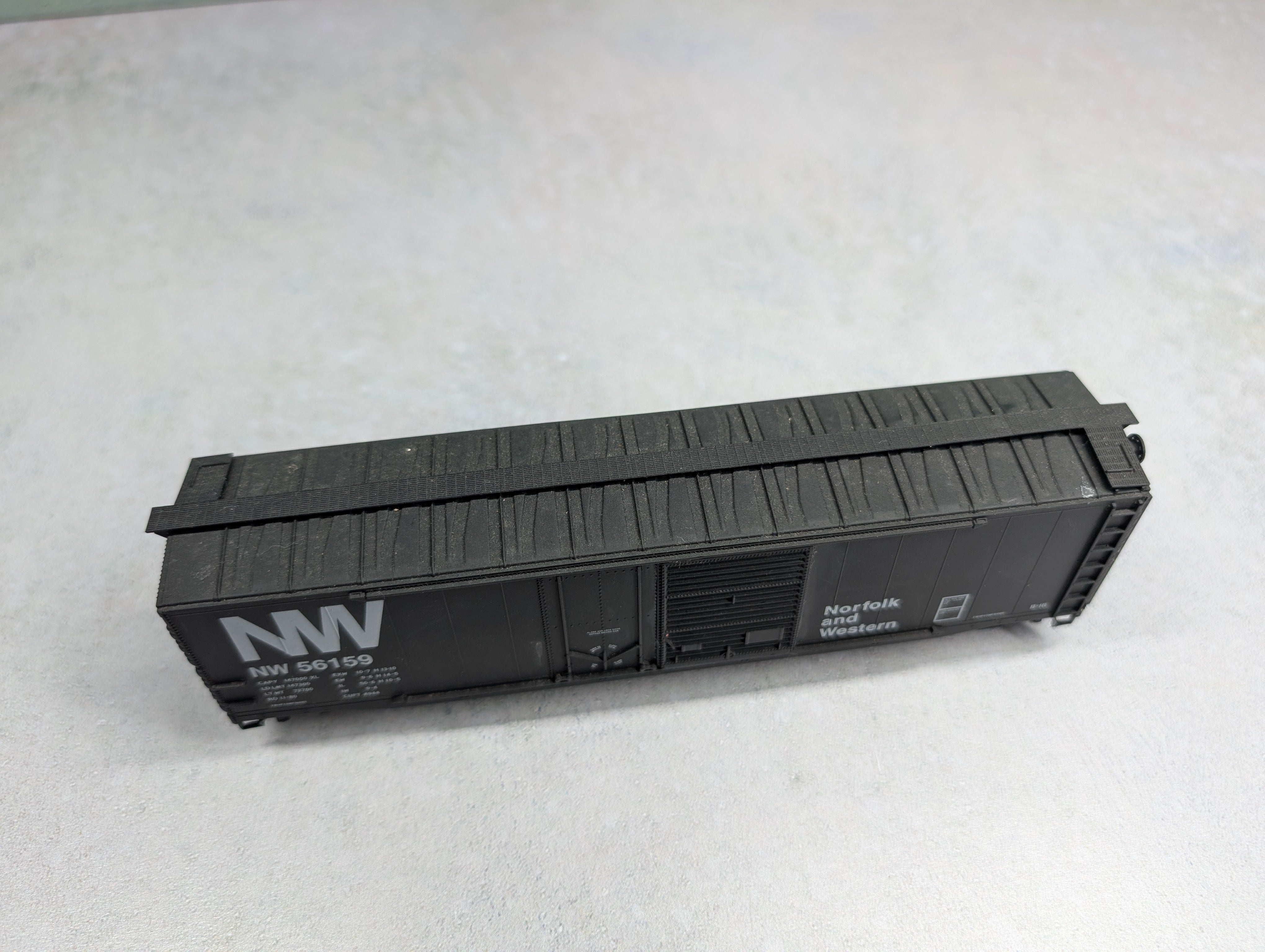USED Accurail HO Scale 50' Box Car Norfolk & Western NW #56159