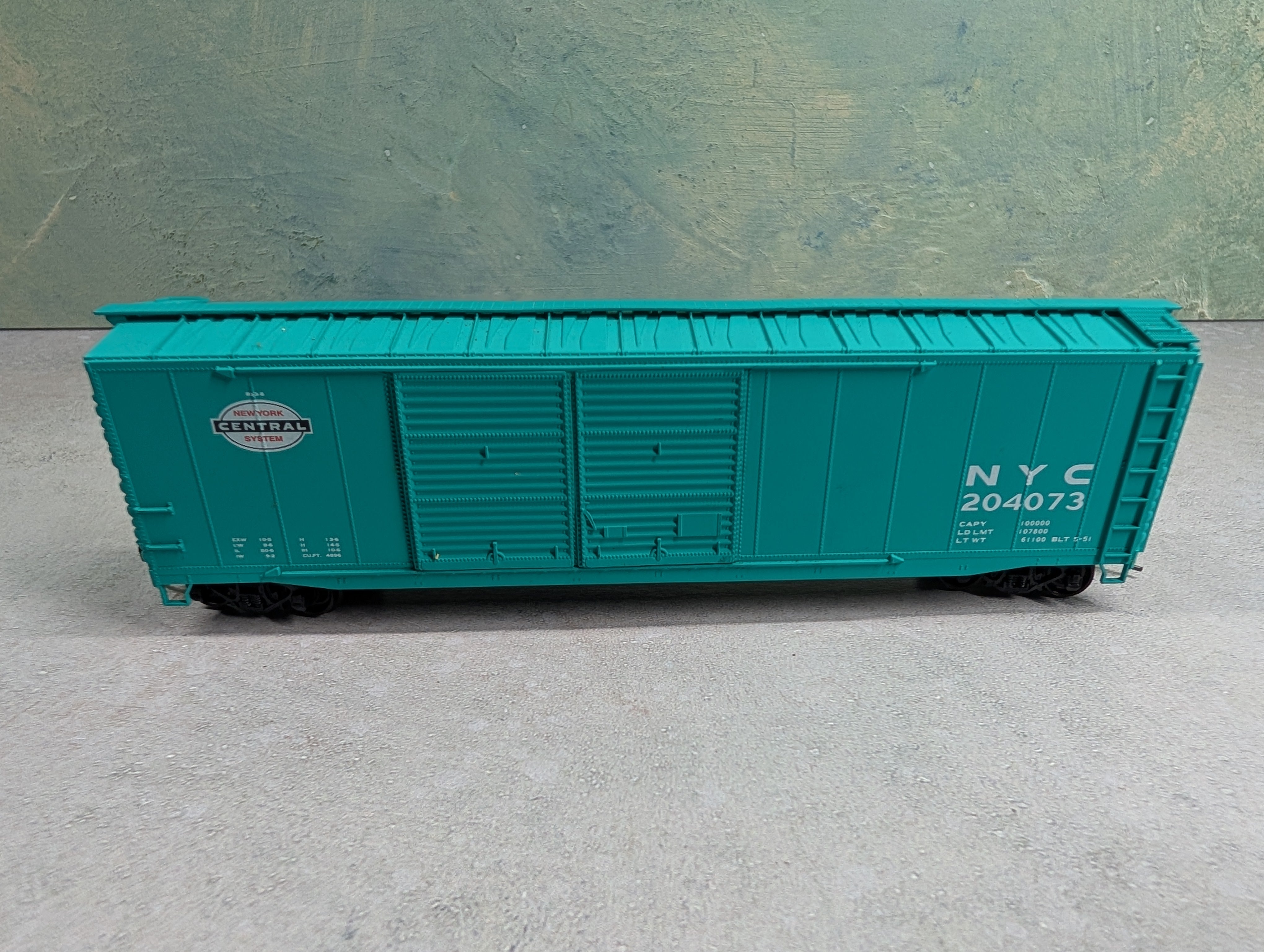 USED Accurail HO Scale 50' DD Box Car New York Central NYC #204073