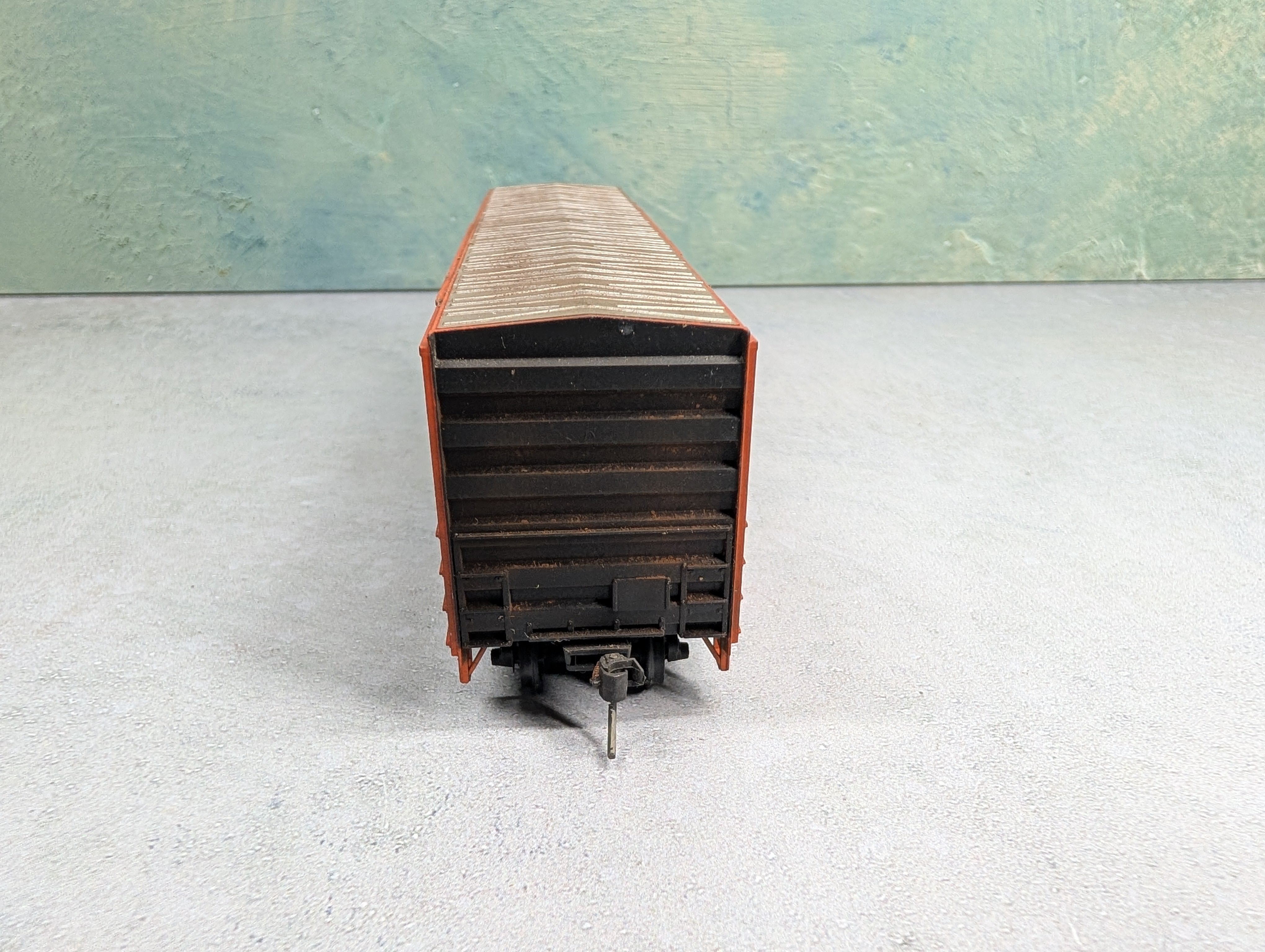 USED Roundhouse HO Scale 50' FMC Box Car Rio Grande D&RGW #61748 Weathered