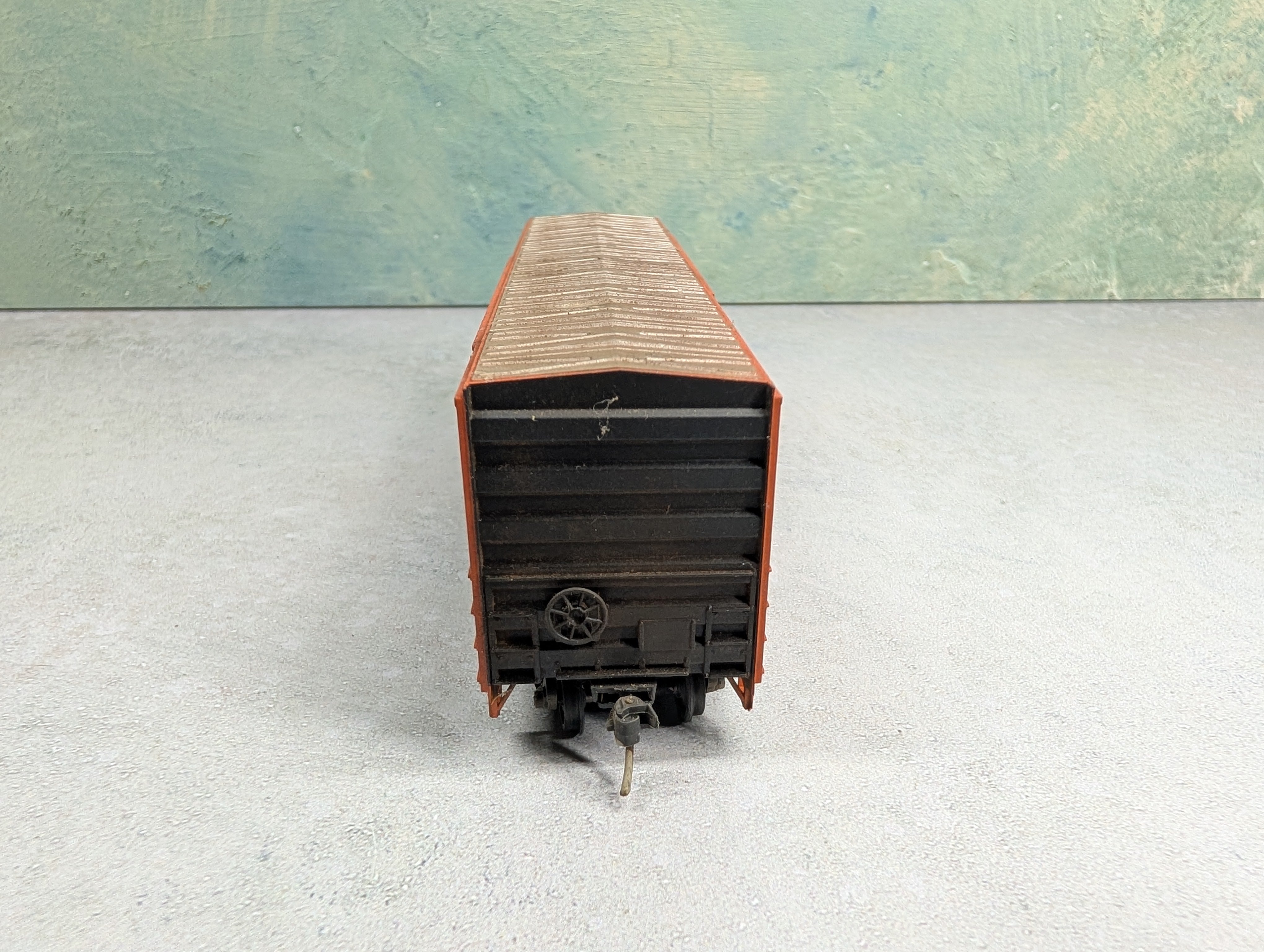 USED Roundhouse HO Scale 50' FMC Box Car Rio Grande D&RGW #61748 Weathered