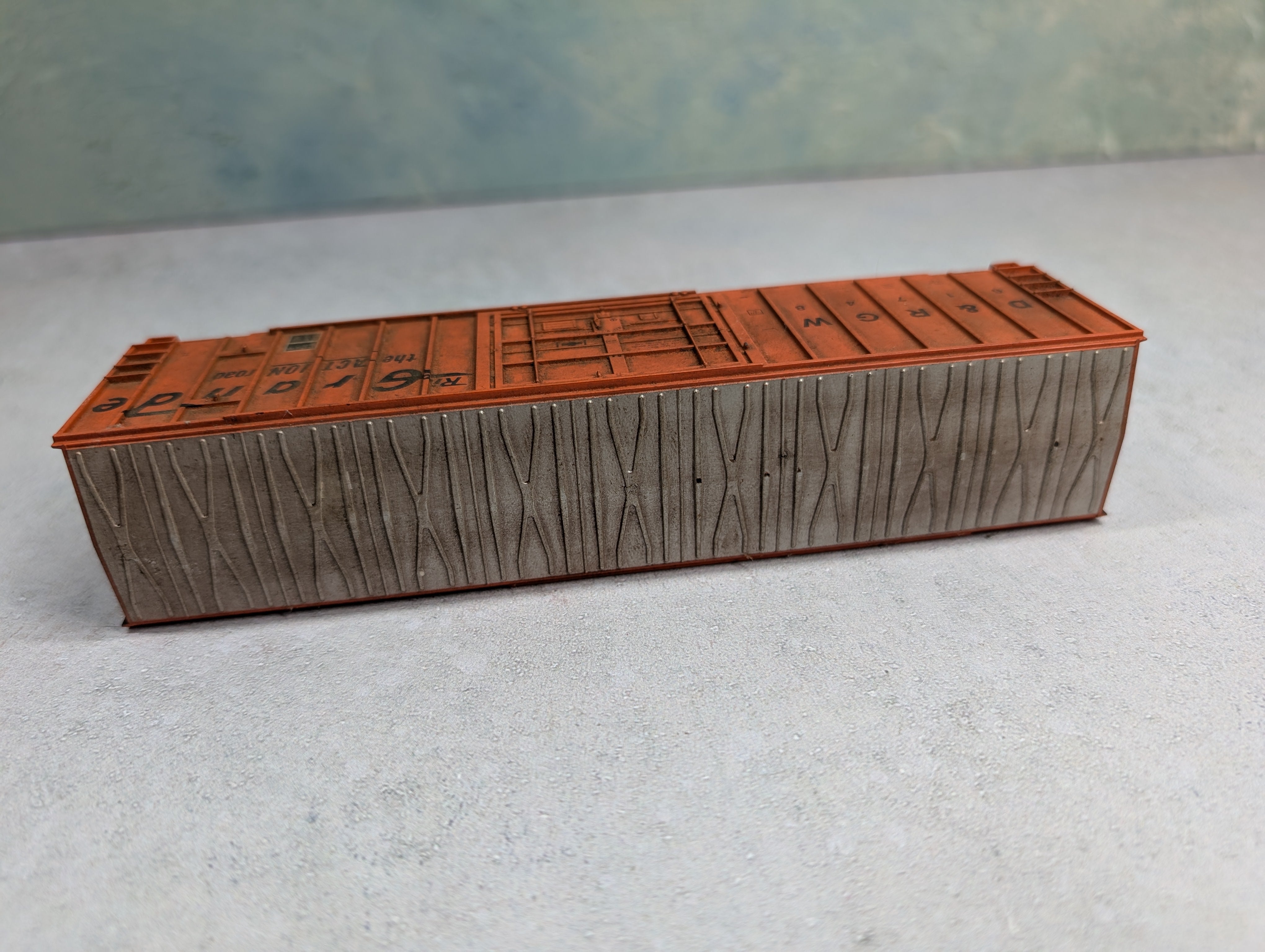 USED Roundhouse HO Scale 50' FMC Box Car Rio Grande D&RGW #61748 Weathered