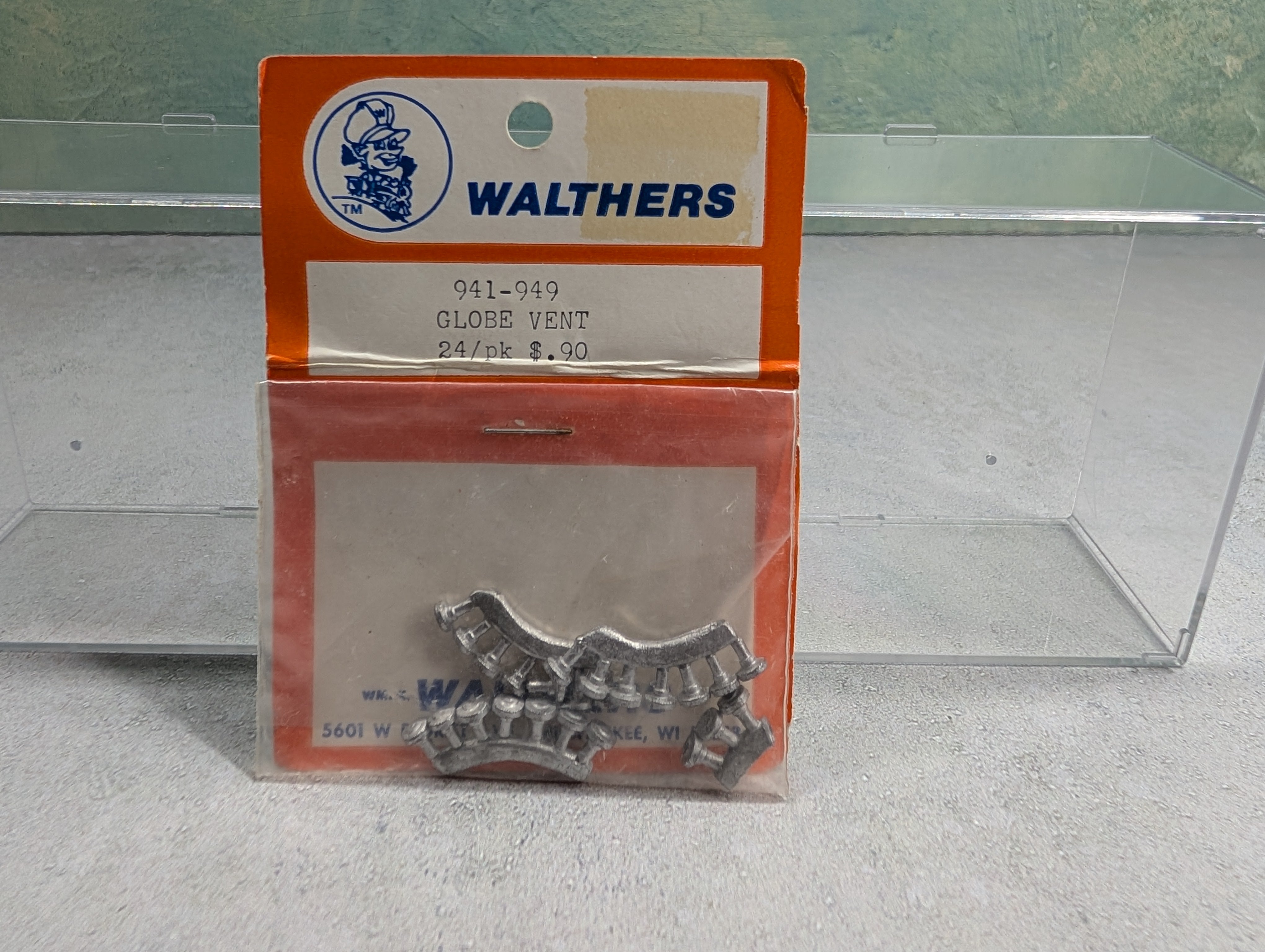Walthers 941-949 HO Scale Globe Vent, Detail Parts (24 pcs)