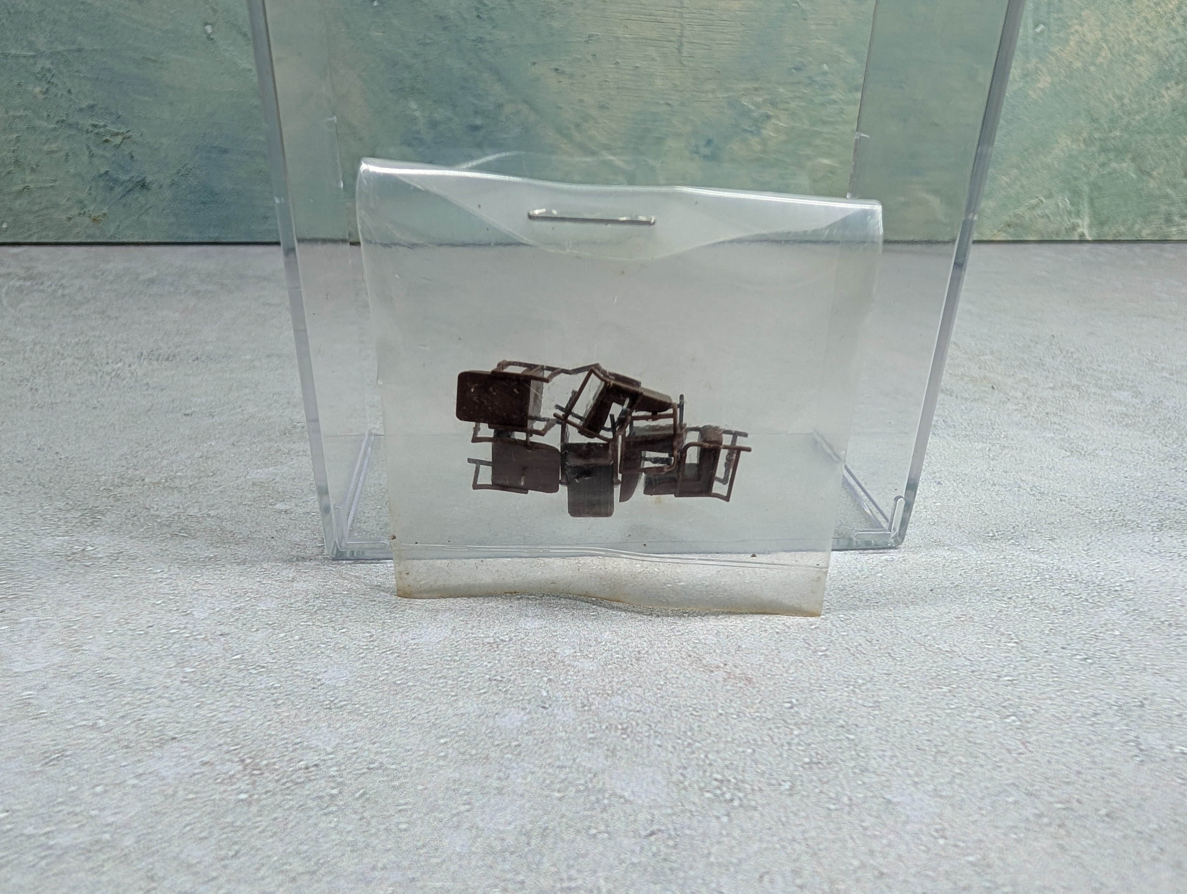 Precision Scale Co 33315 HO Scale Single Seat w/ Arm Rest, Brown (6 pcs)