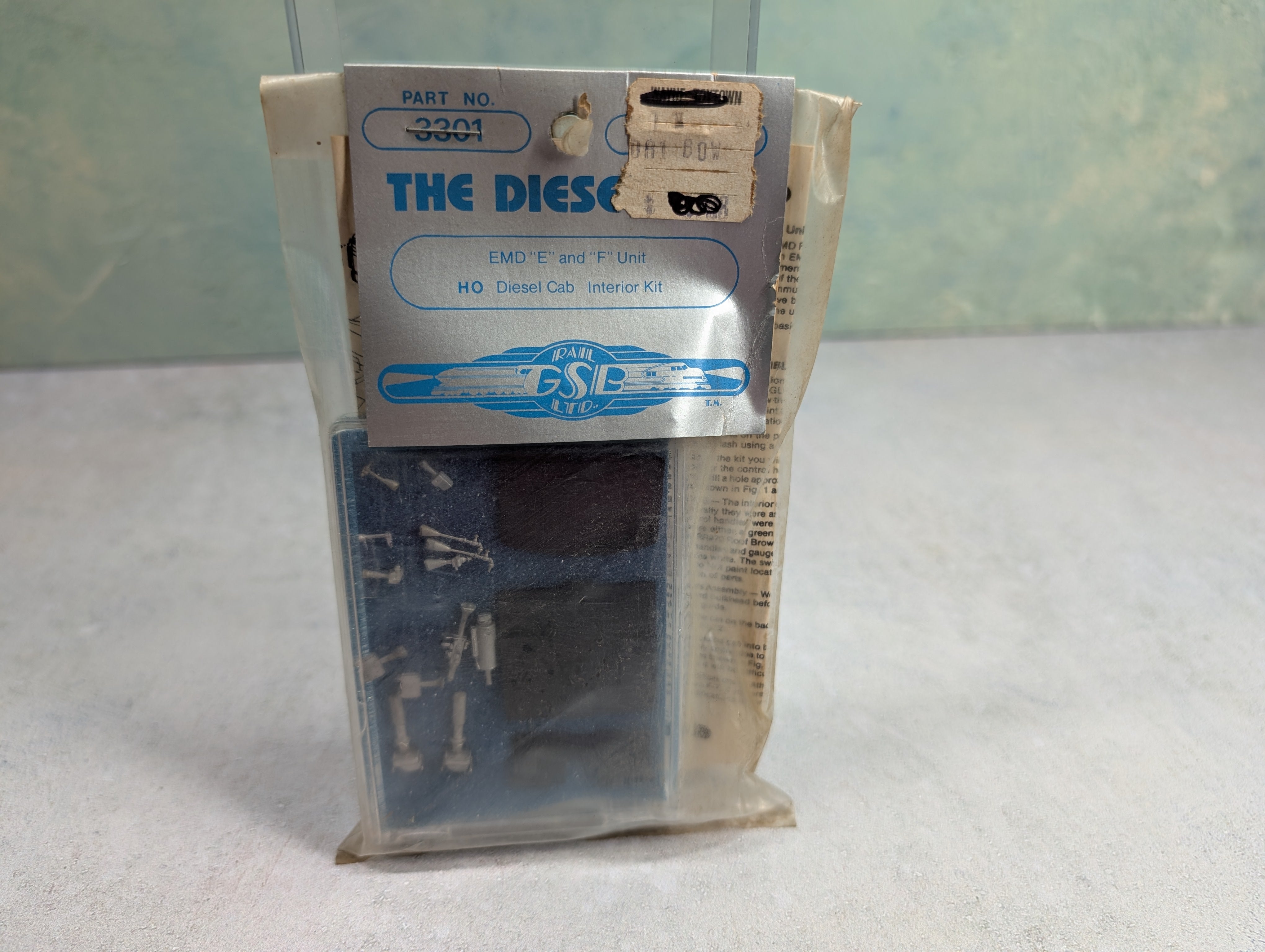 GSB Rail 3301 HO Scale EMD "E" & "F" Unit Interior Kit