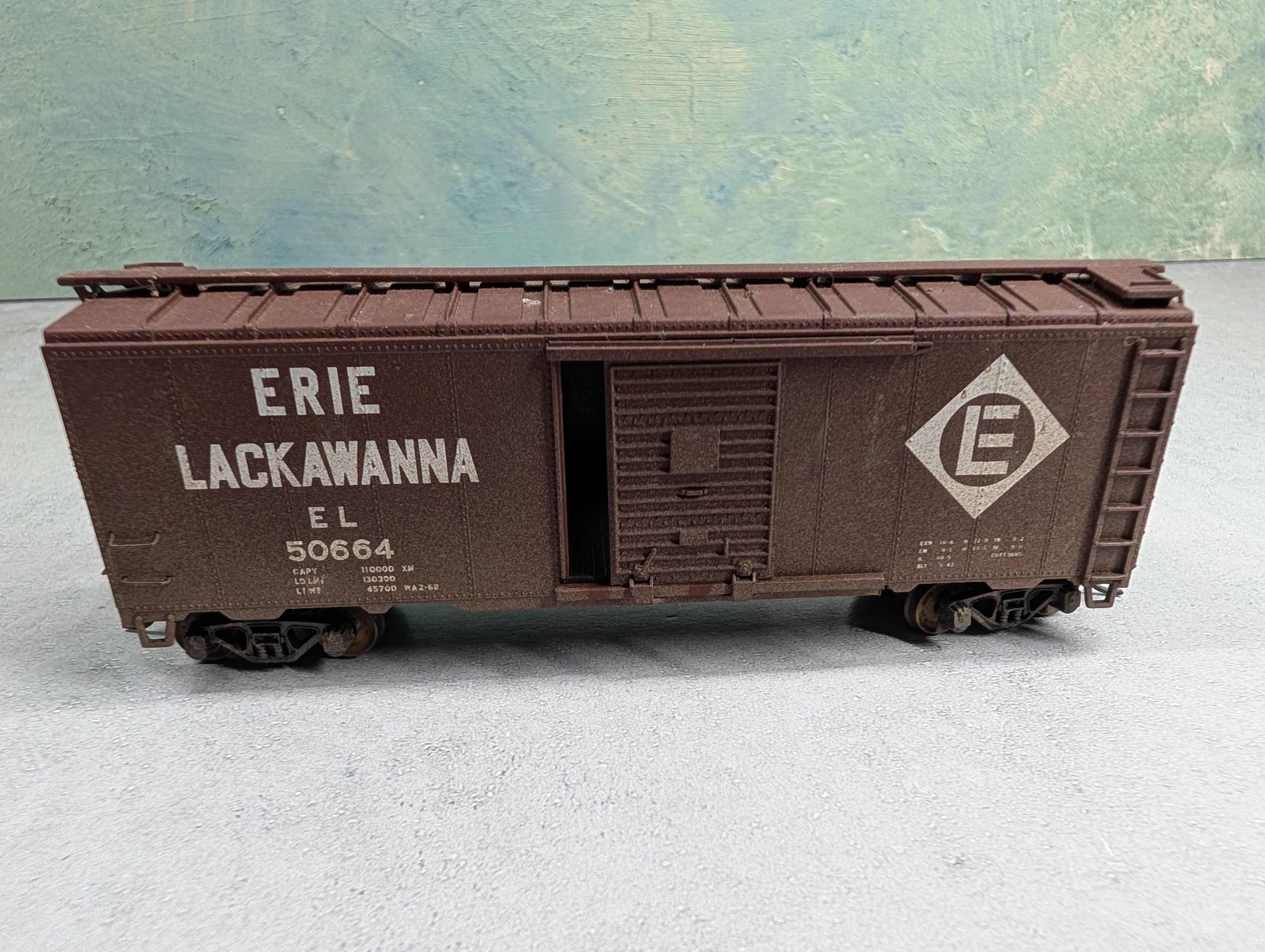 USED Athearn HO Scale 40' Box Car Erie Lackawanna EL #50664 Weathered