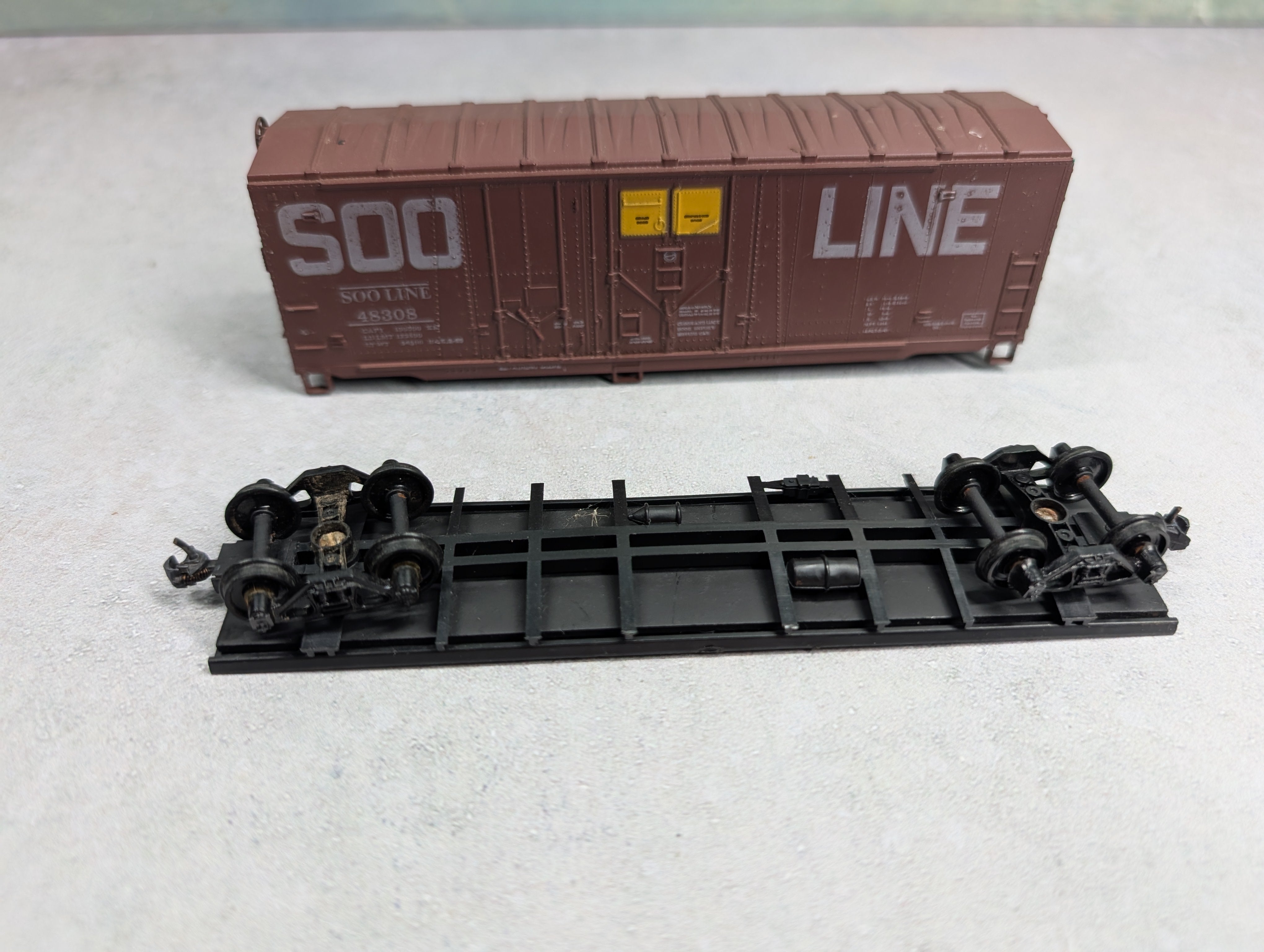 USED Athearn HO Scale 40' Box Car Soo Line #48308