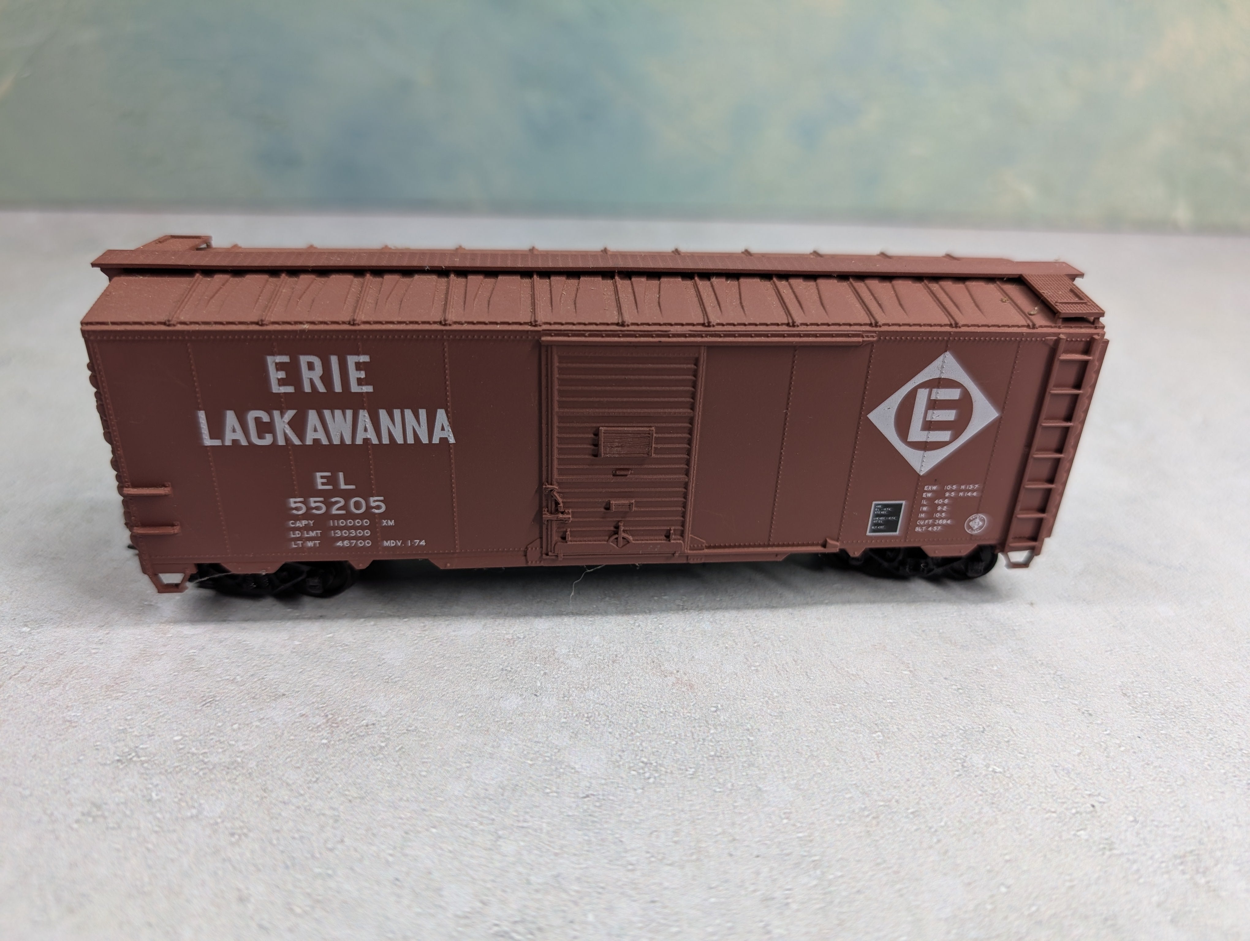 USED Accurail HO Scale 40' Box Car Erie Lackawanna EL #55205