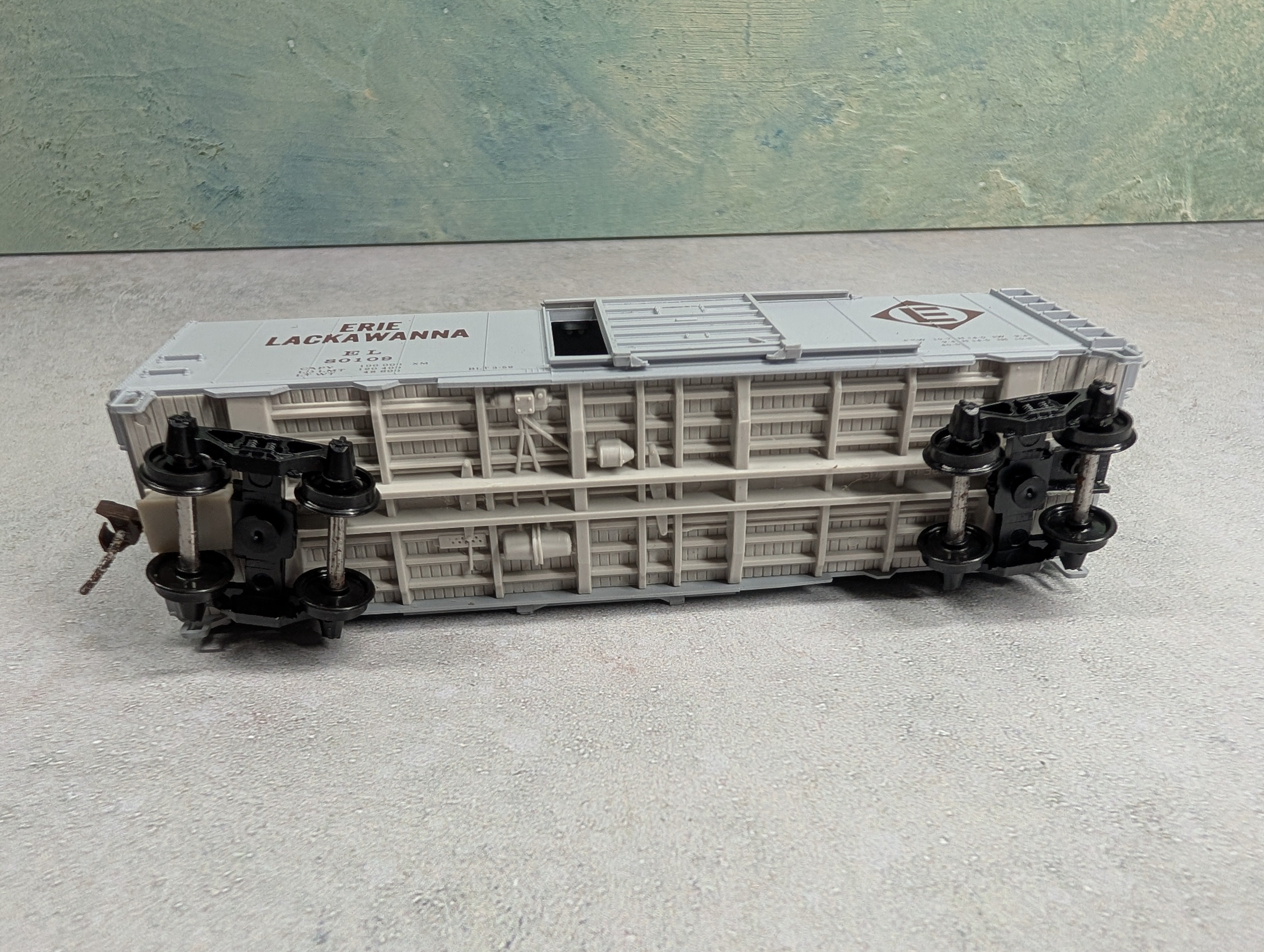 USED Con-Cor HO Scale 40' PS-1 Box Car Erie Lackawanna EL #80109