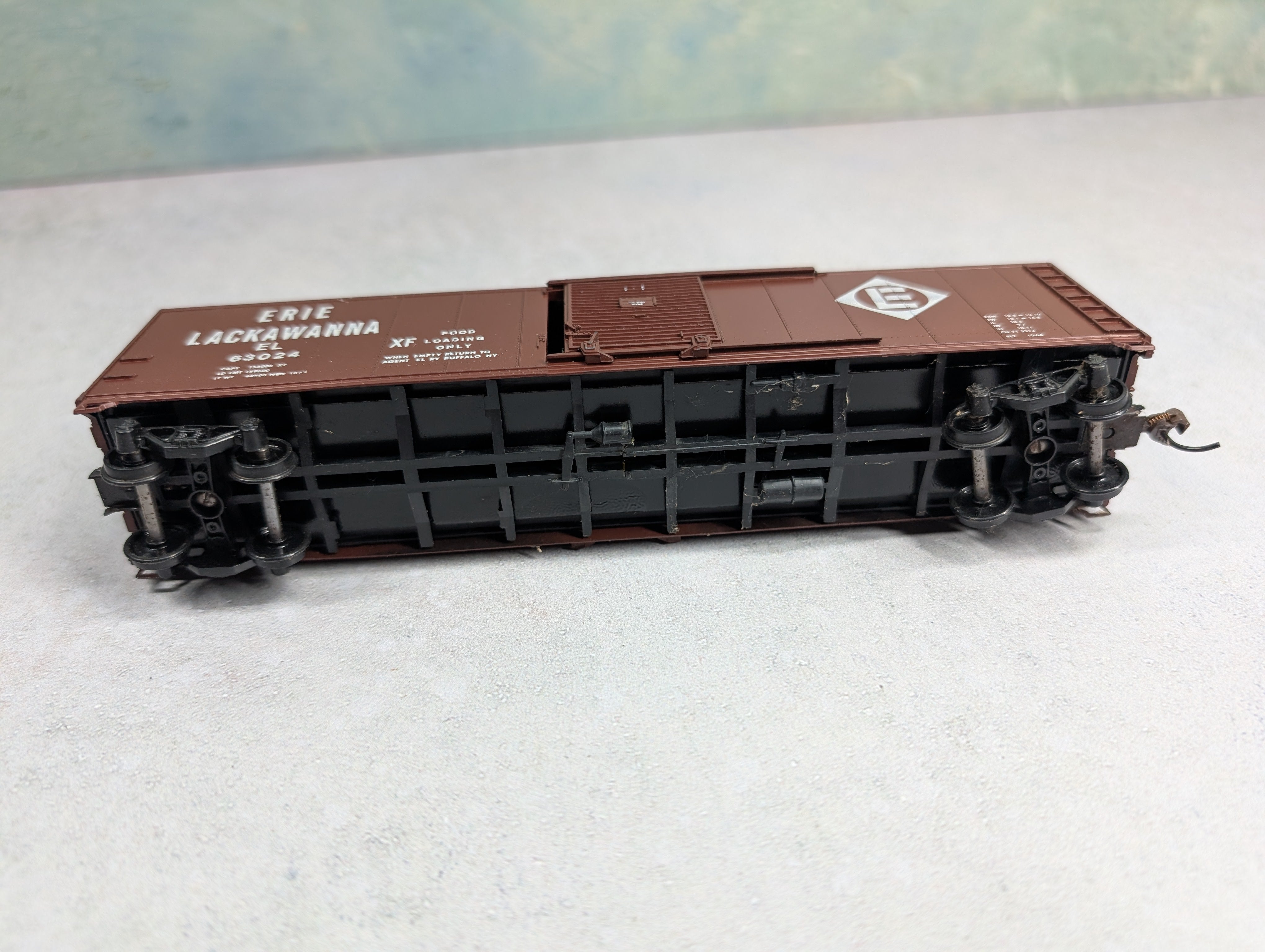 USED Athearn HO Scale 50' Box Car Erie Lackawanna EL #63024