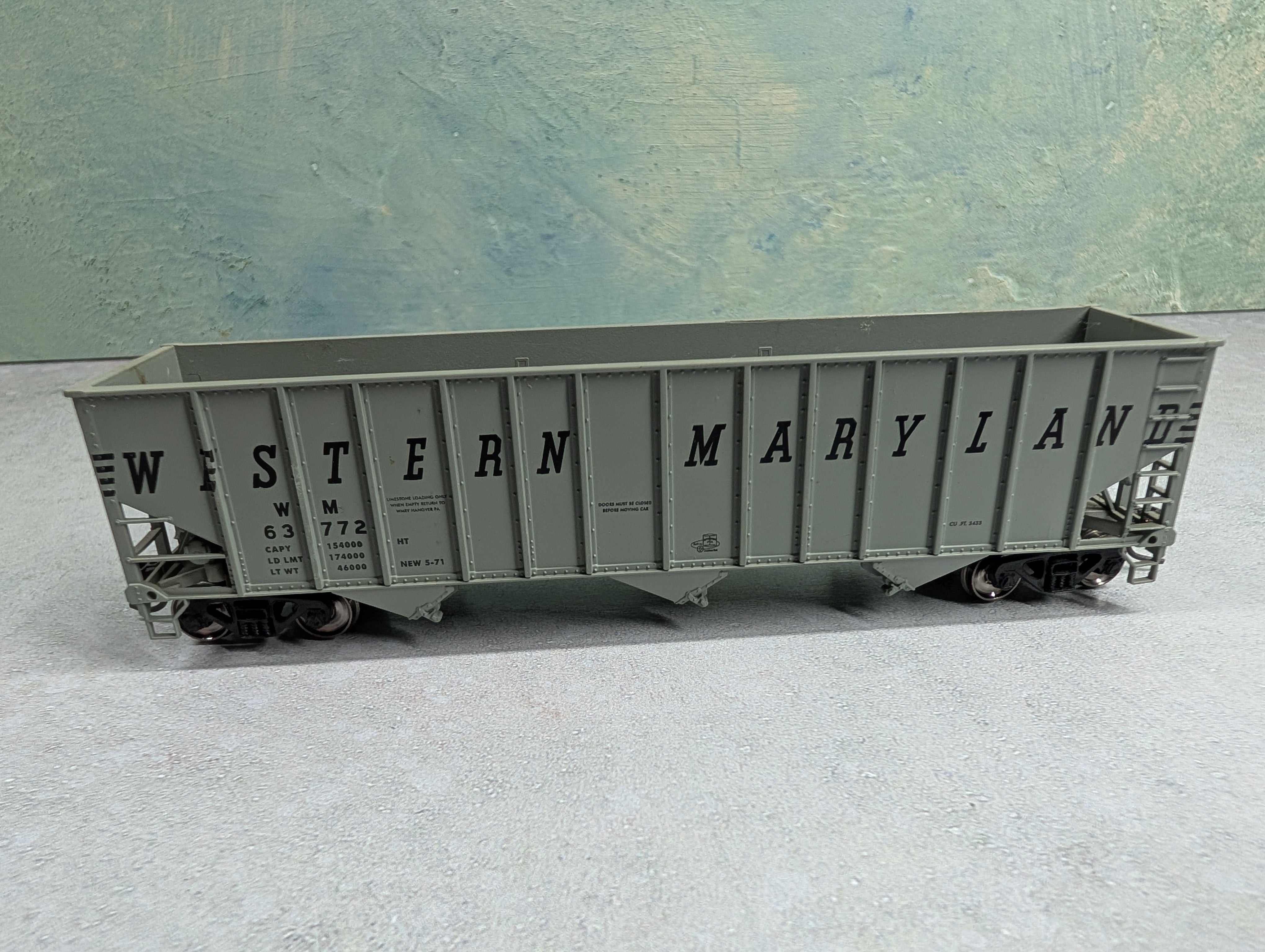 USED Bachmann HO Scale 100 Ton 3 Bay Hopper Western Maryland WM #63772