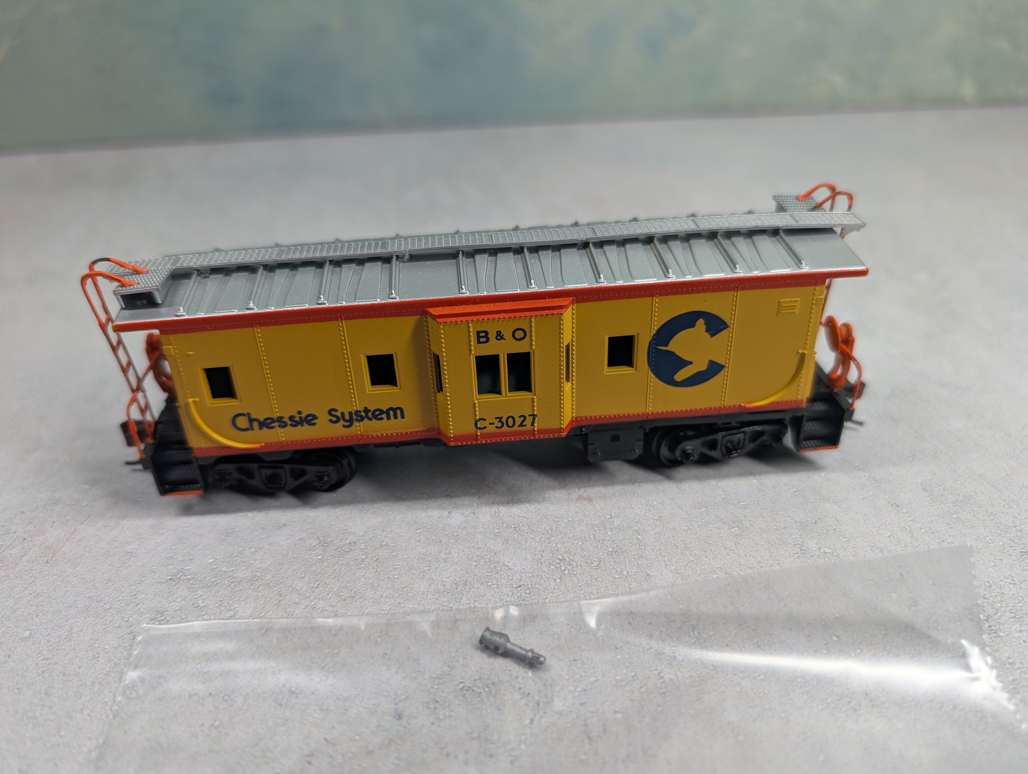 USED Athearn HO Scale Bay Window Caboose Chessie System B&O #C-3027
