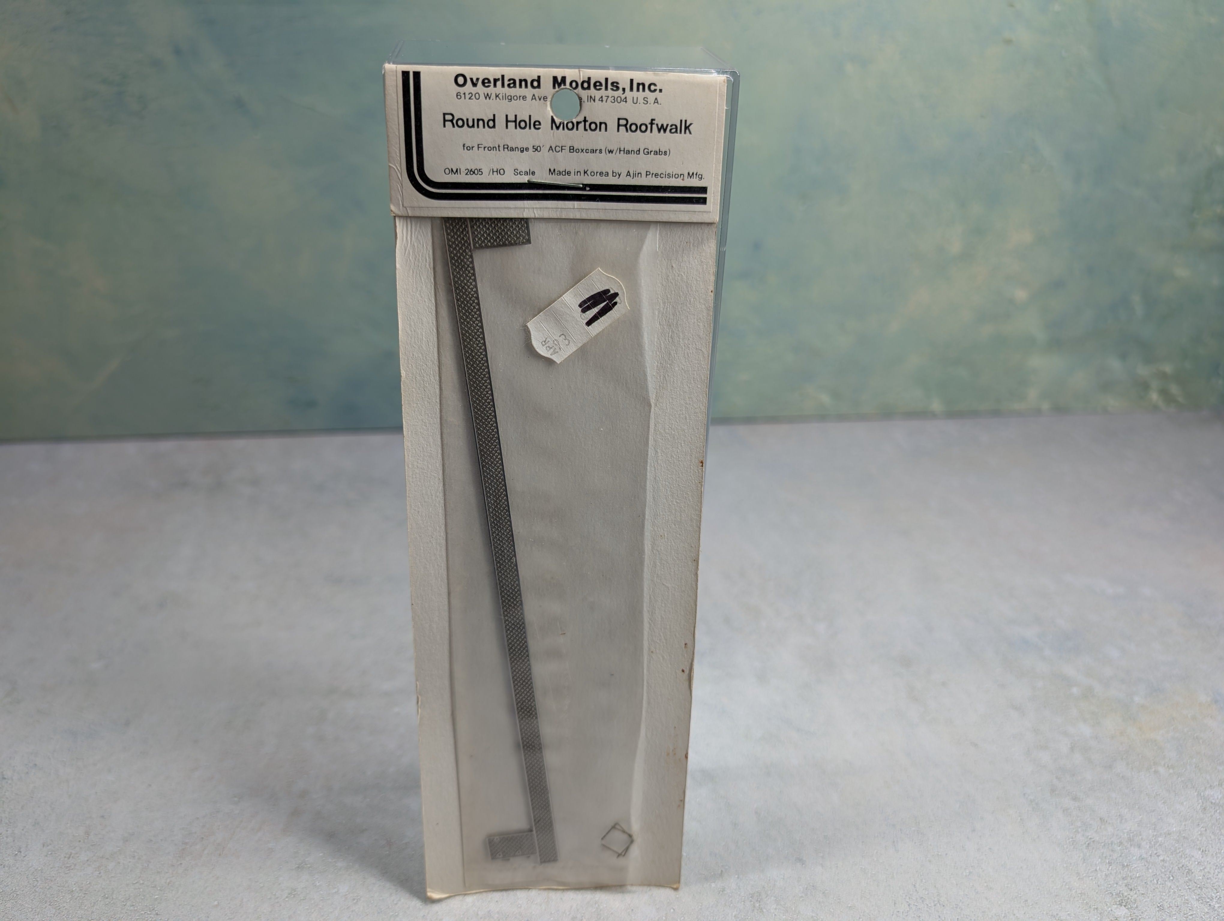 Overland Models 2605 HO Scale Round Hole Morton Roofwalk for Front Range 50' ACF Box Car w/ Hand Grabs (1 pc)