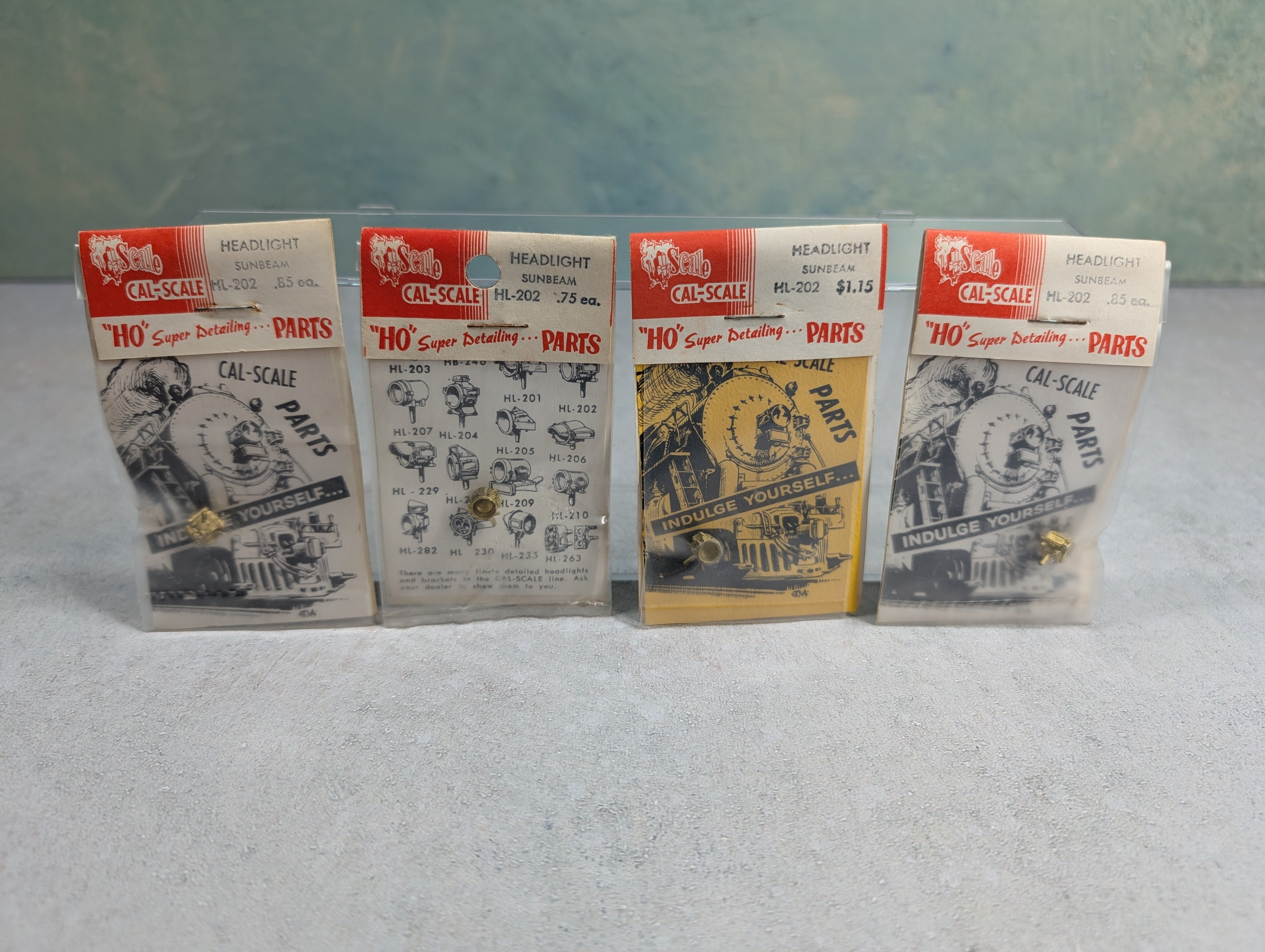 Cal Scale #HL-202 HO Scale Headlight Sunbeam for Steam Locomotive, Brass Detail Parts (4 pcs)