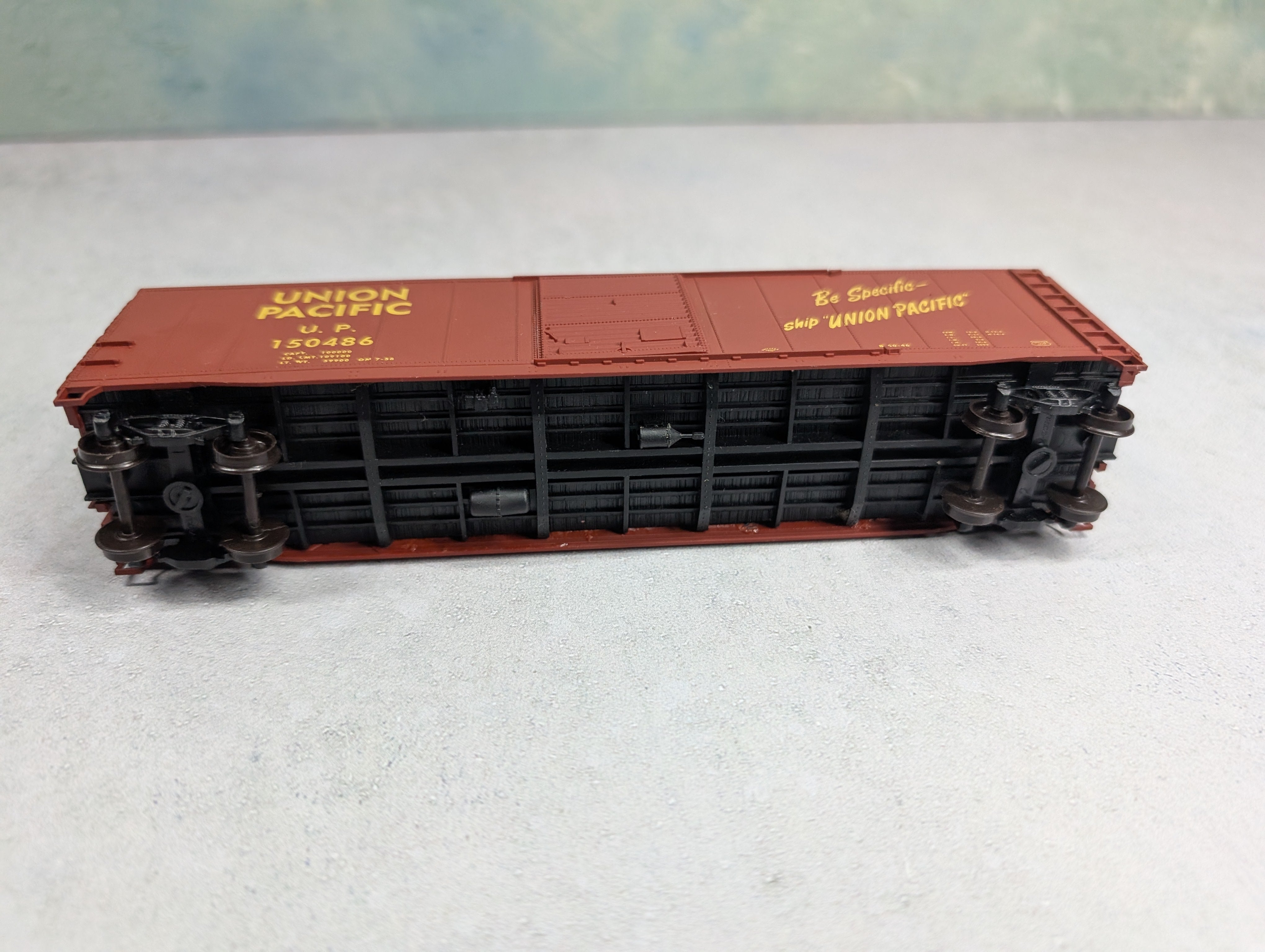 USED Accurail HO Scale 50' Box Car Union Pacific UP #150486
