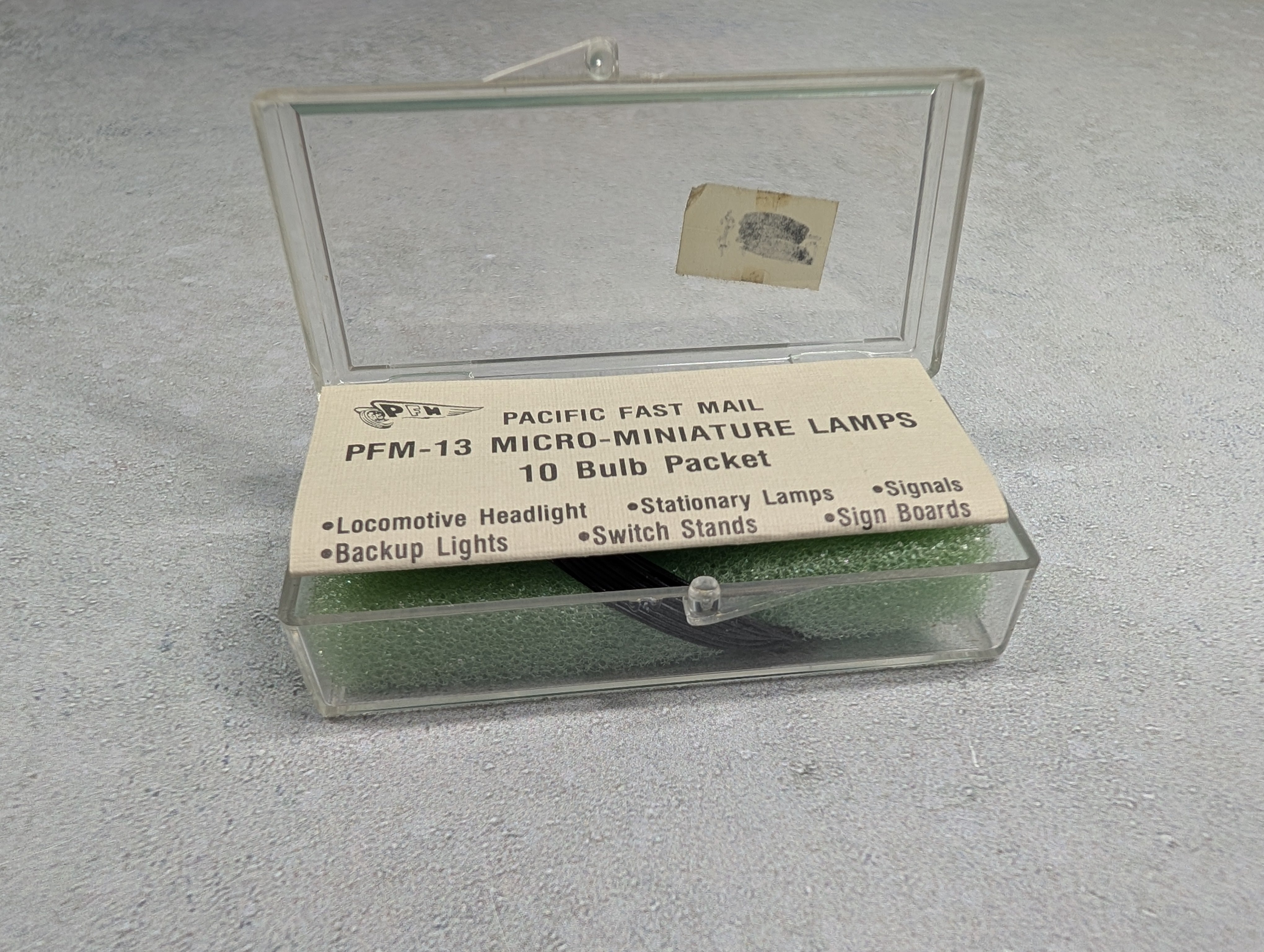 Pacific Fast Mail PFM13 HO Scale Micro Miniature Lamps (10 pcs)