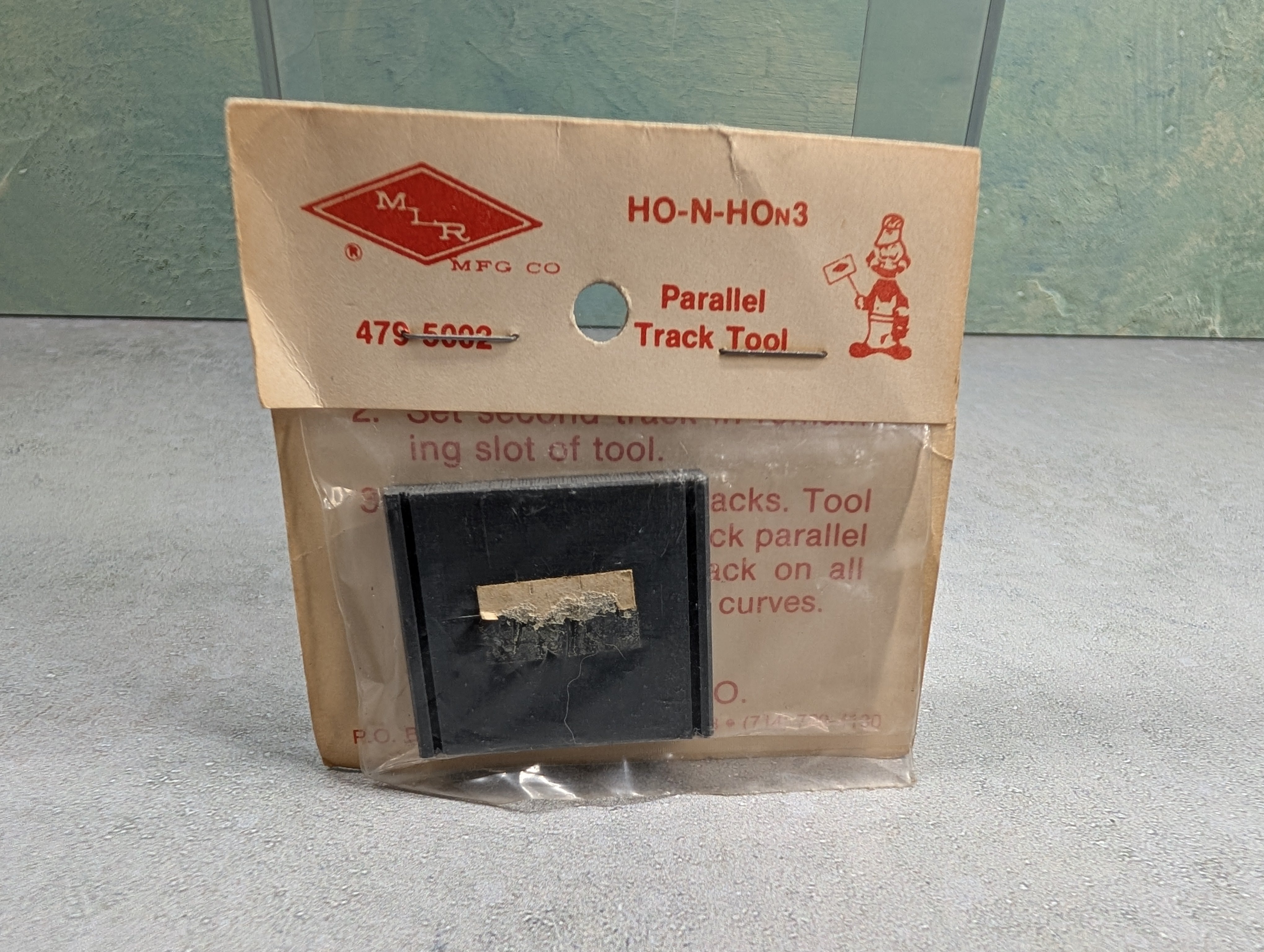 MLR Mfg #479-5002 Multi Scale Parallel Track Laying Tool -- For N, HO & HOn3 Scales (1 pc)