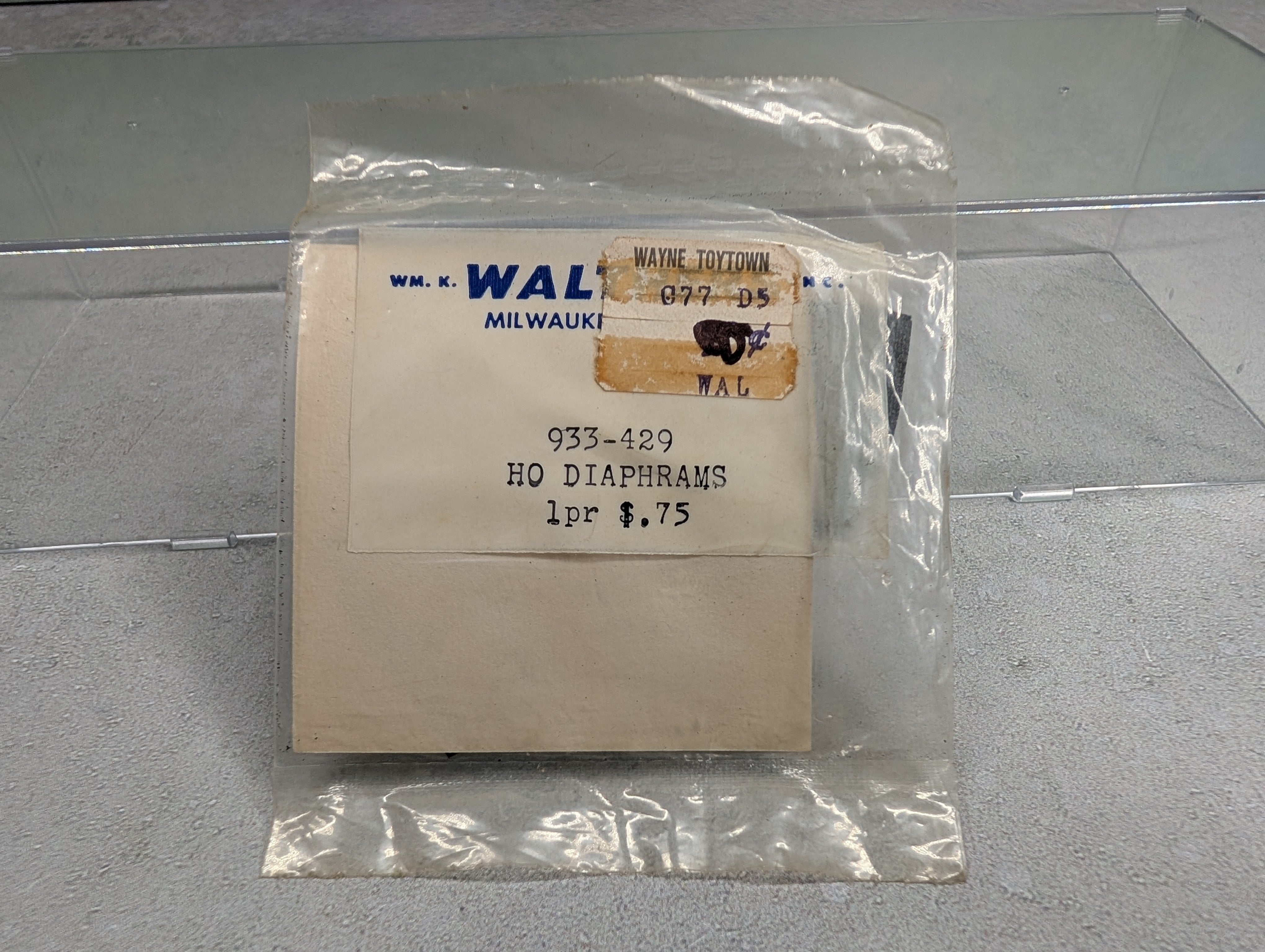 Walthers 933-429 HO Scale Diaphrams for Passenger Cars (1pr pcs)