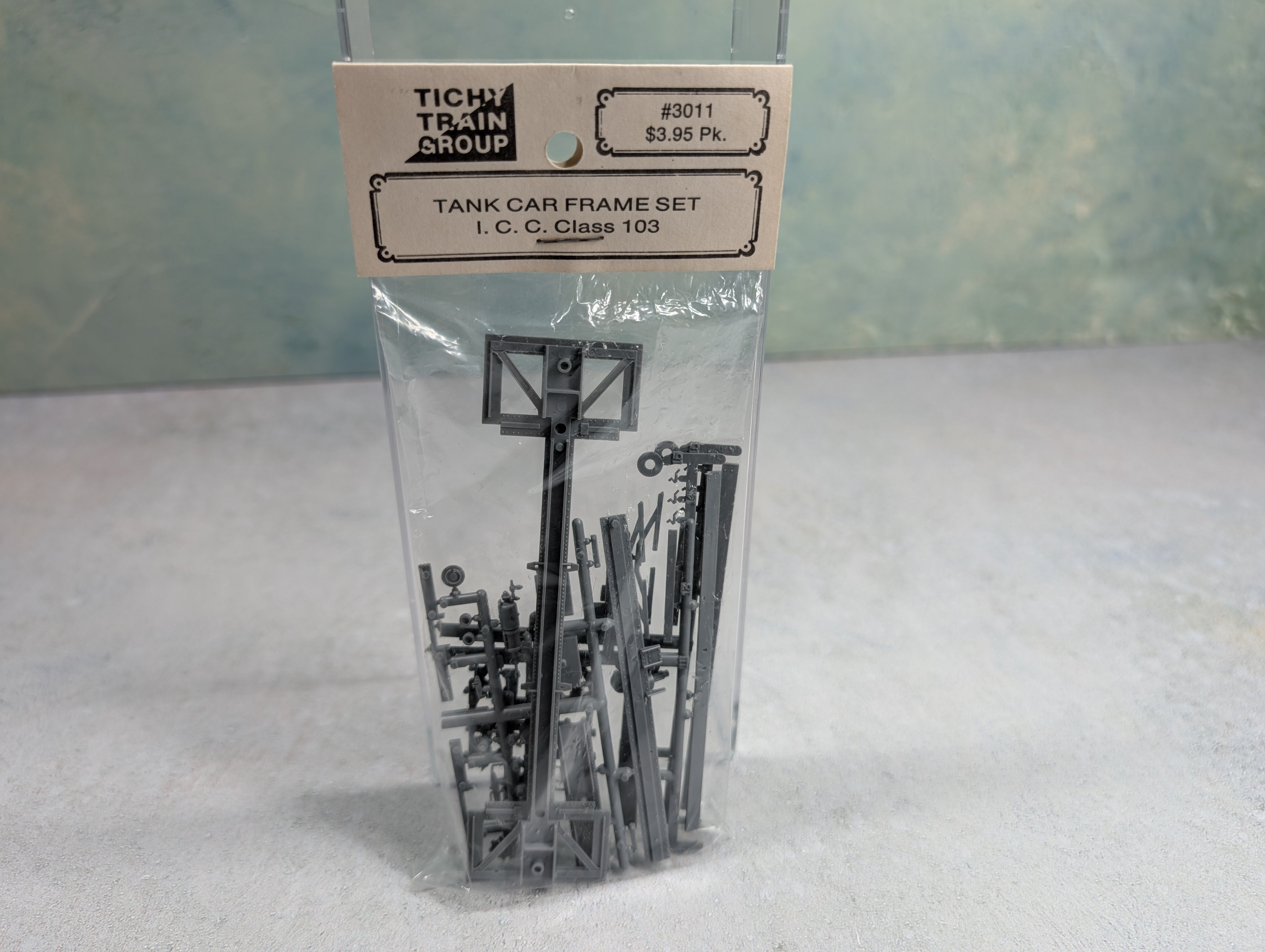 Tichy Train Group 3001 HO Scale Tank Car Frame Set ICC Class 103