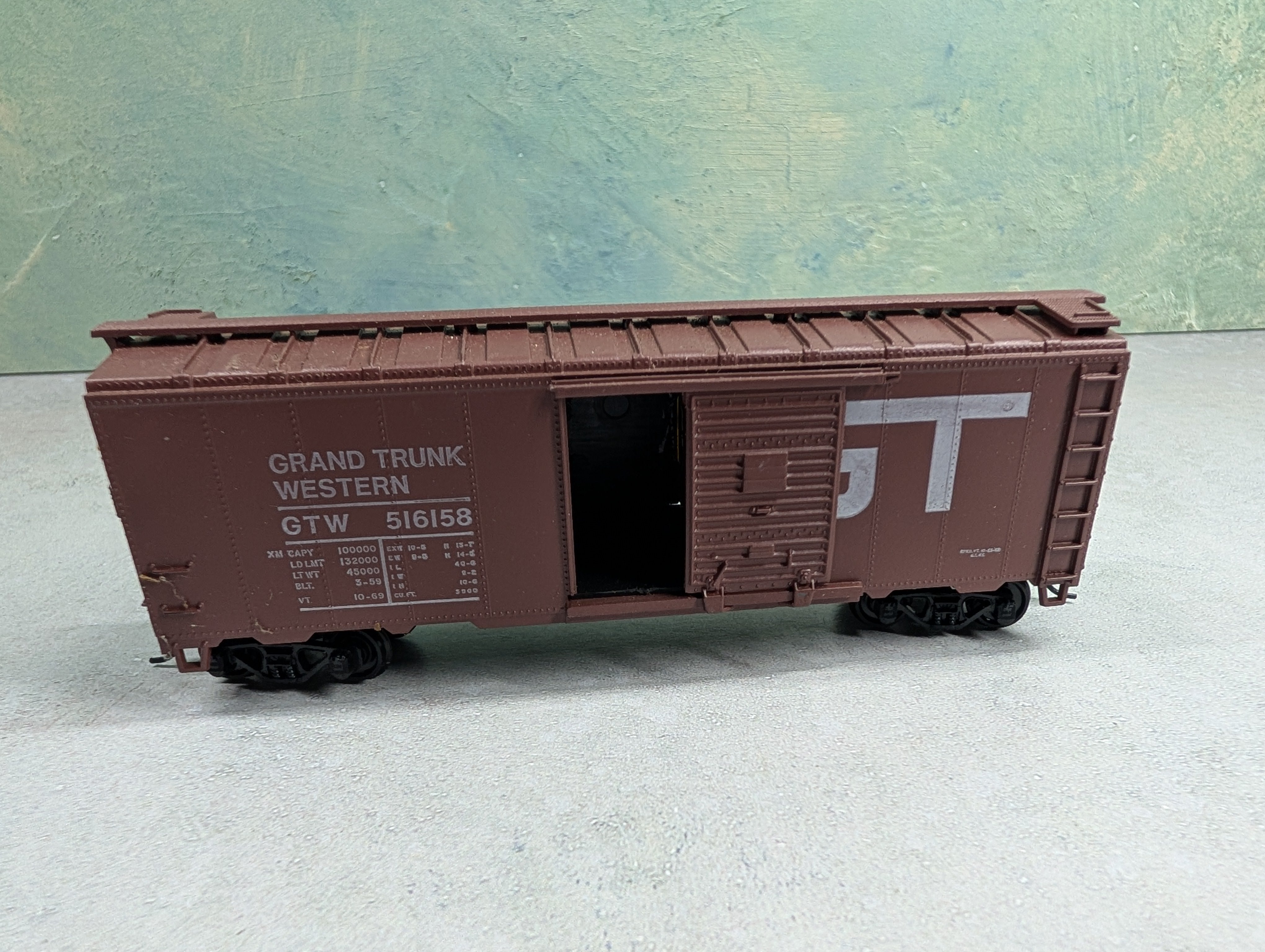 USED Athearn HO Scale 40' Box Car Grand Trunk Western GTW #516158
