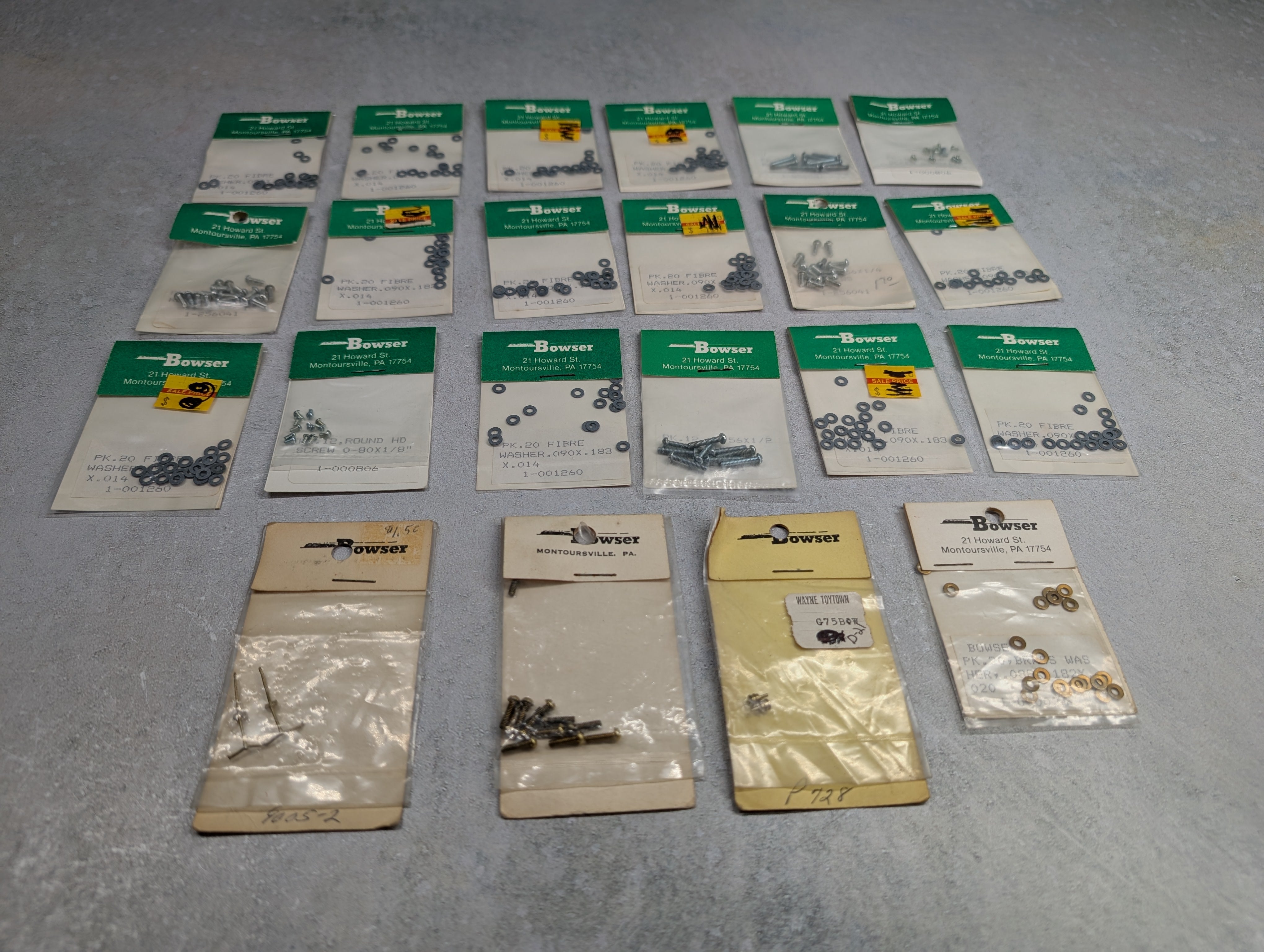 Bowser HO Scale Lot of Washers, Screws & More (22 pcs)