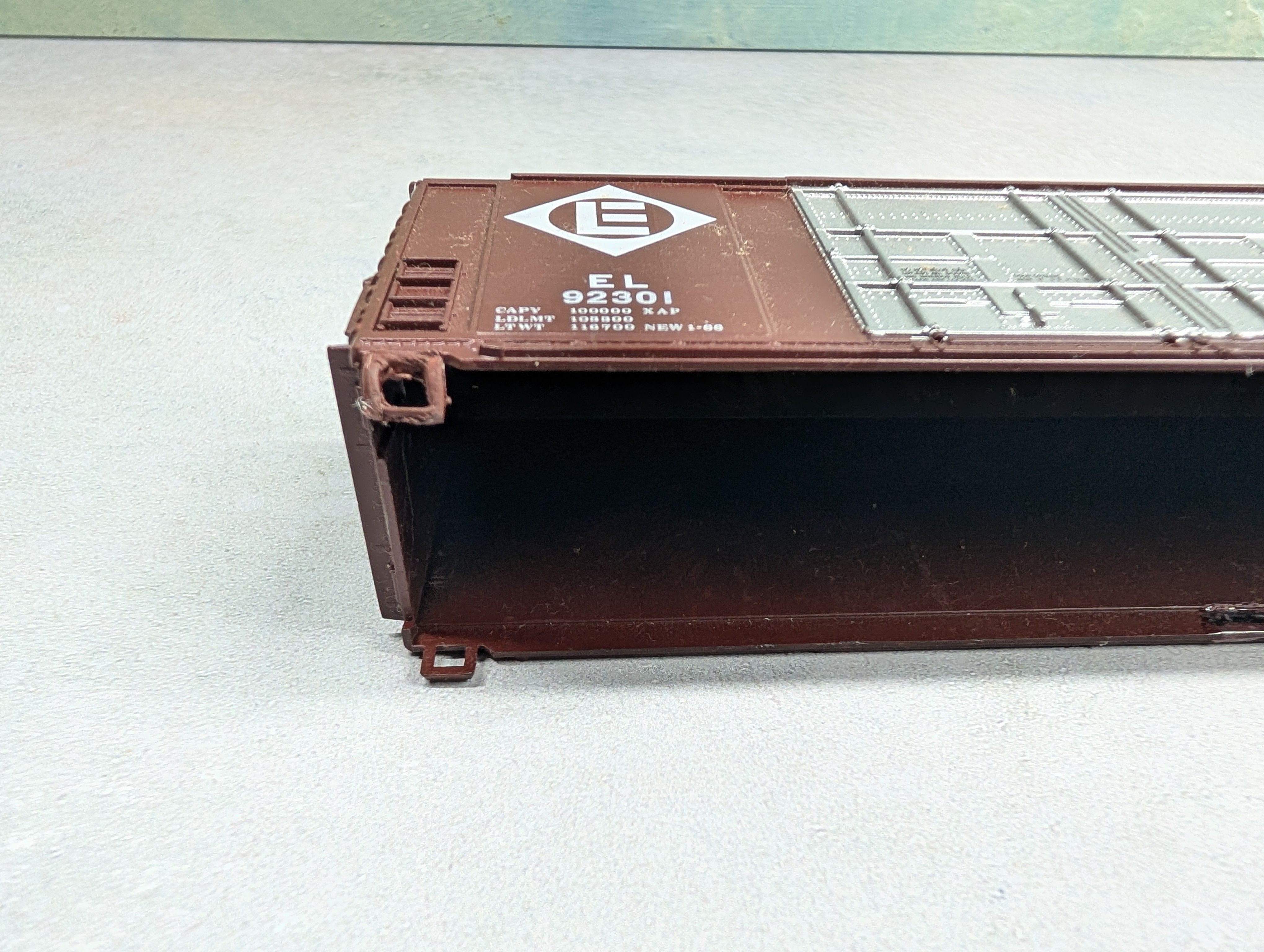 USED Athearn HO Scale 86' Cushioned Car Box Car Erie Lackawanna EL #92301