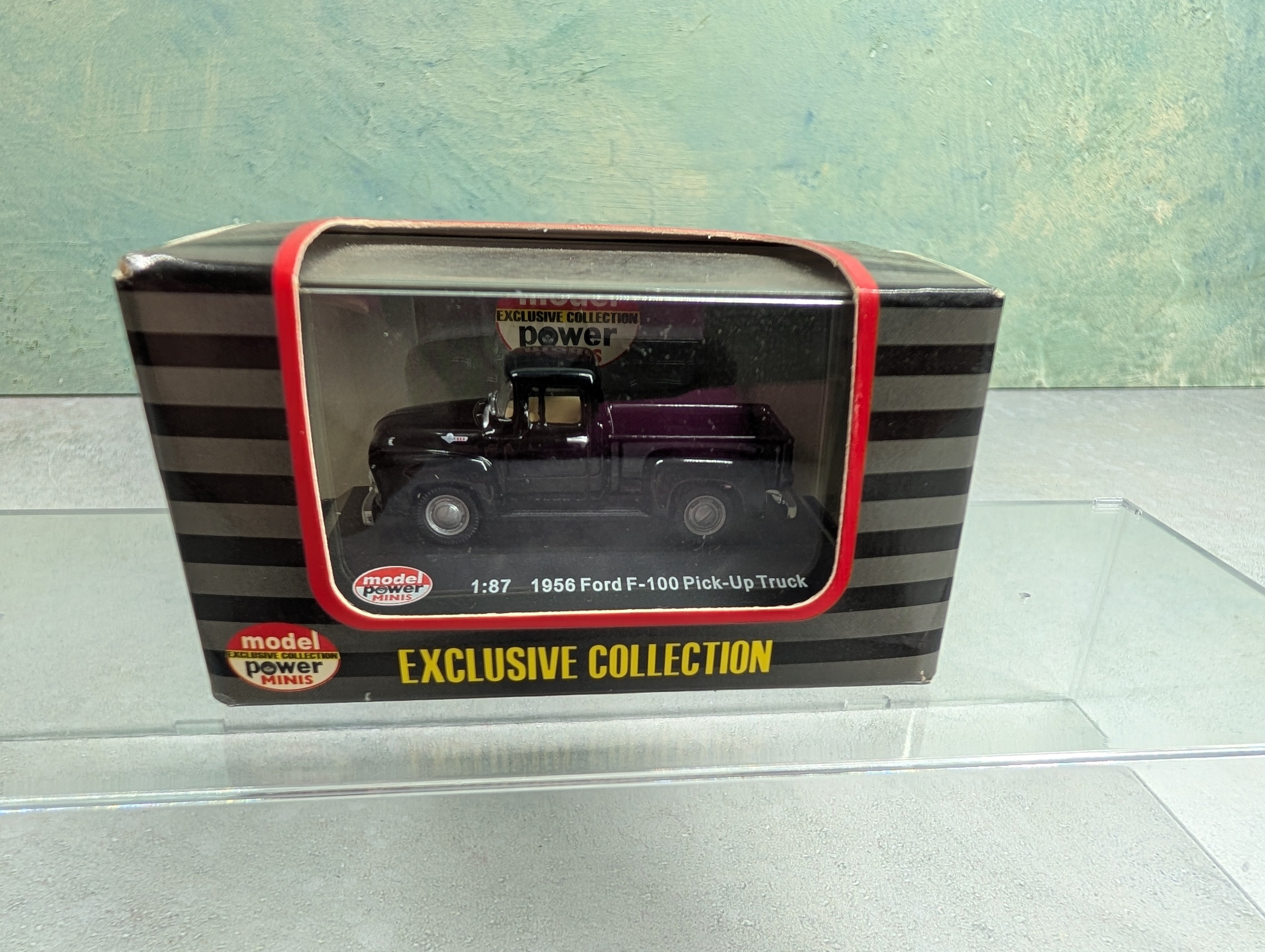 Model Power 19230 HO Scale Black Ford F-100 Pick Up Truck