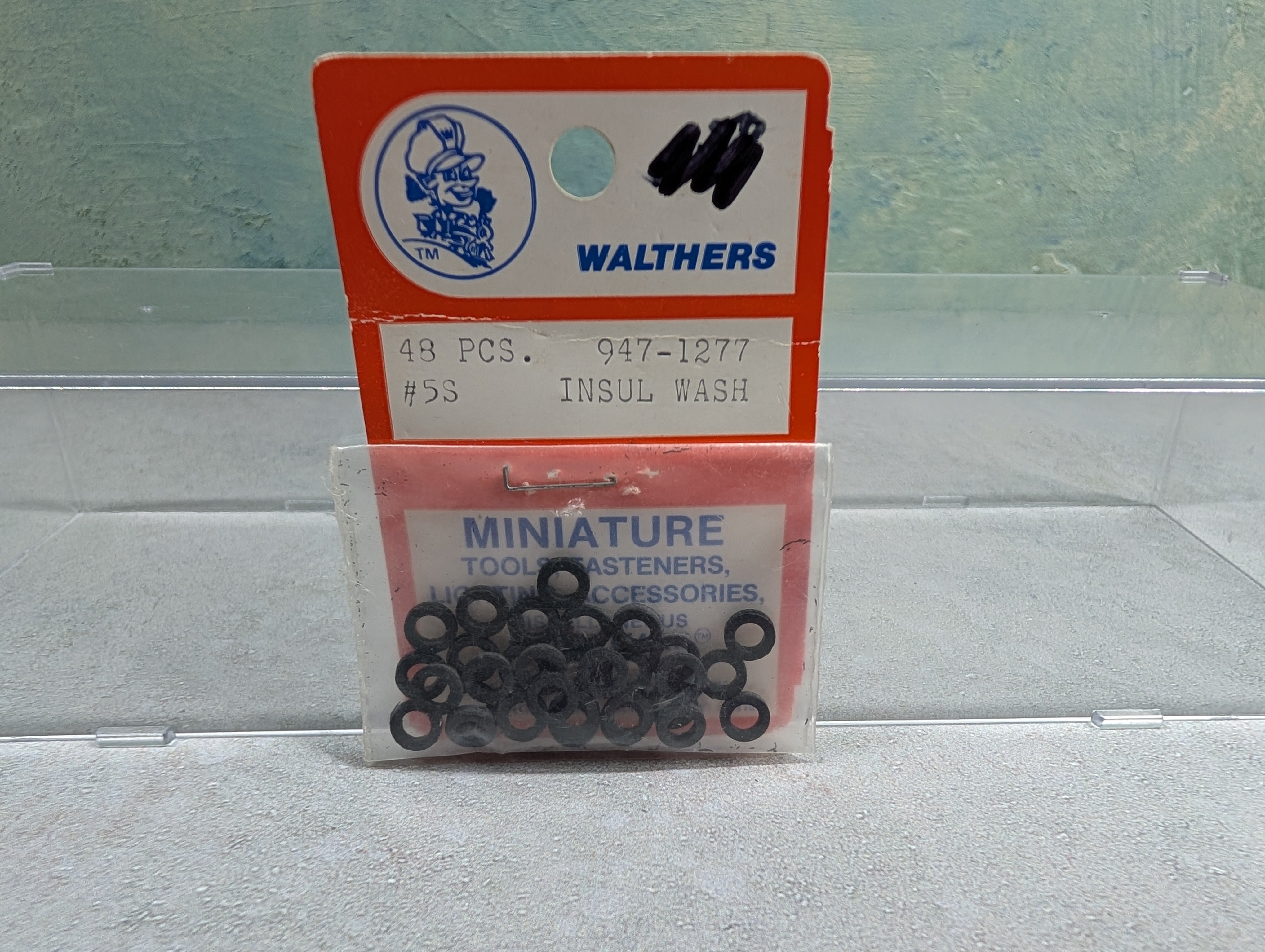 Walthers 947-1277 HO Scale Insulated Washers (48 pcs)