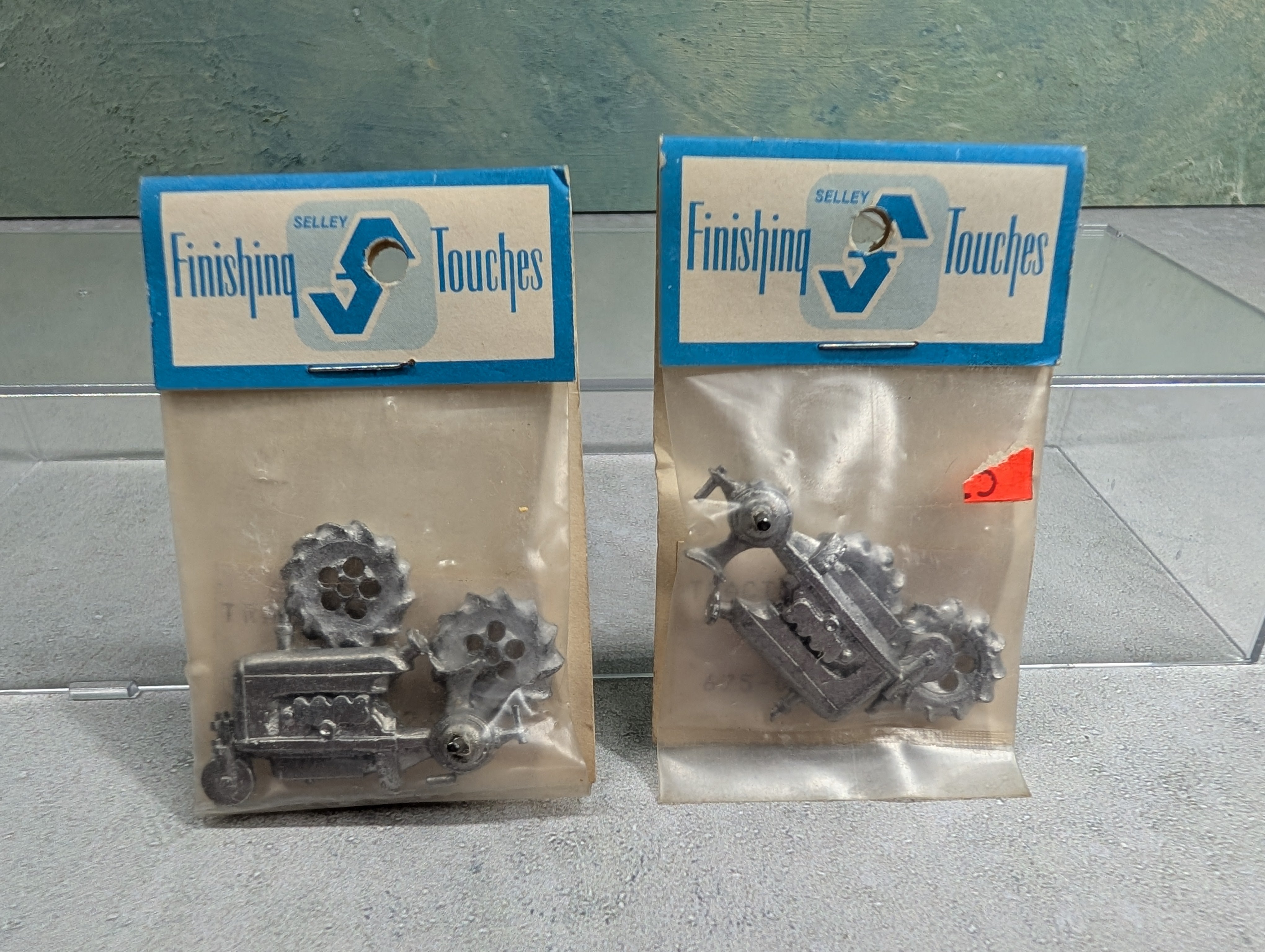 Shelley 226 HO Scale Metal Tractor KIT (2 pcs)