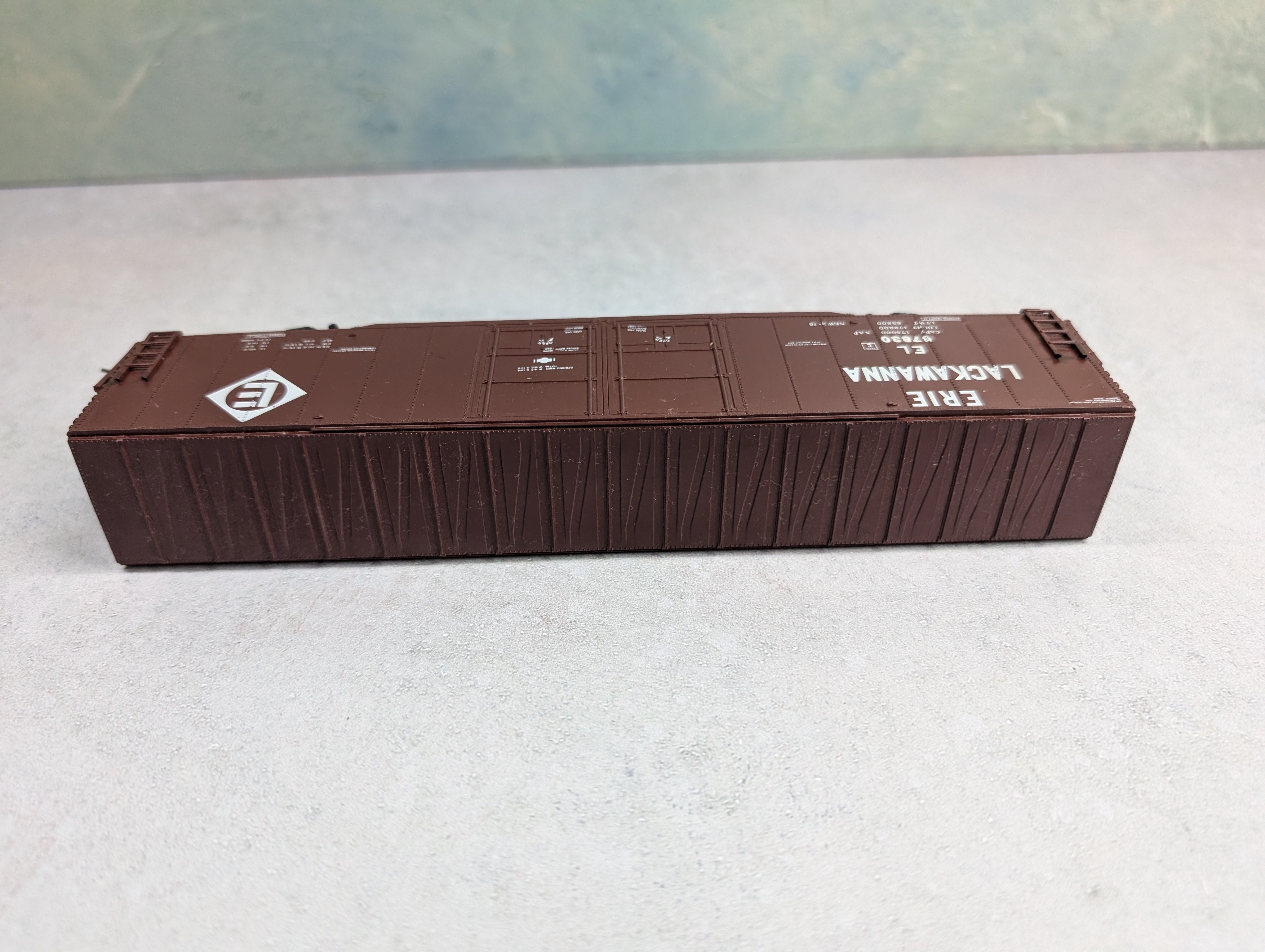 USED HO Scale 60' Box Car Erie Lackawanna EL #67830