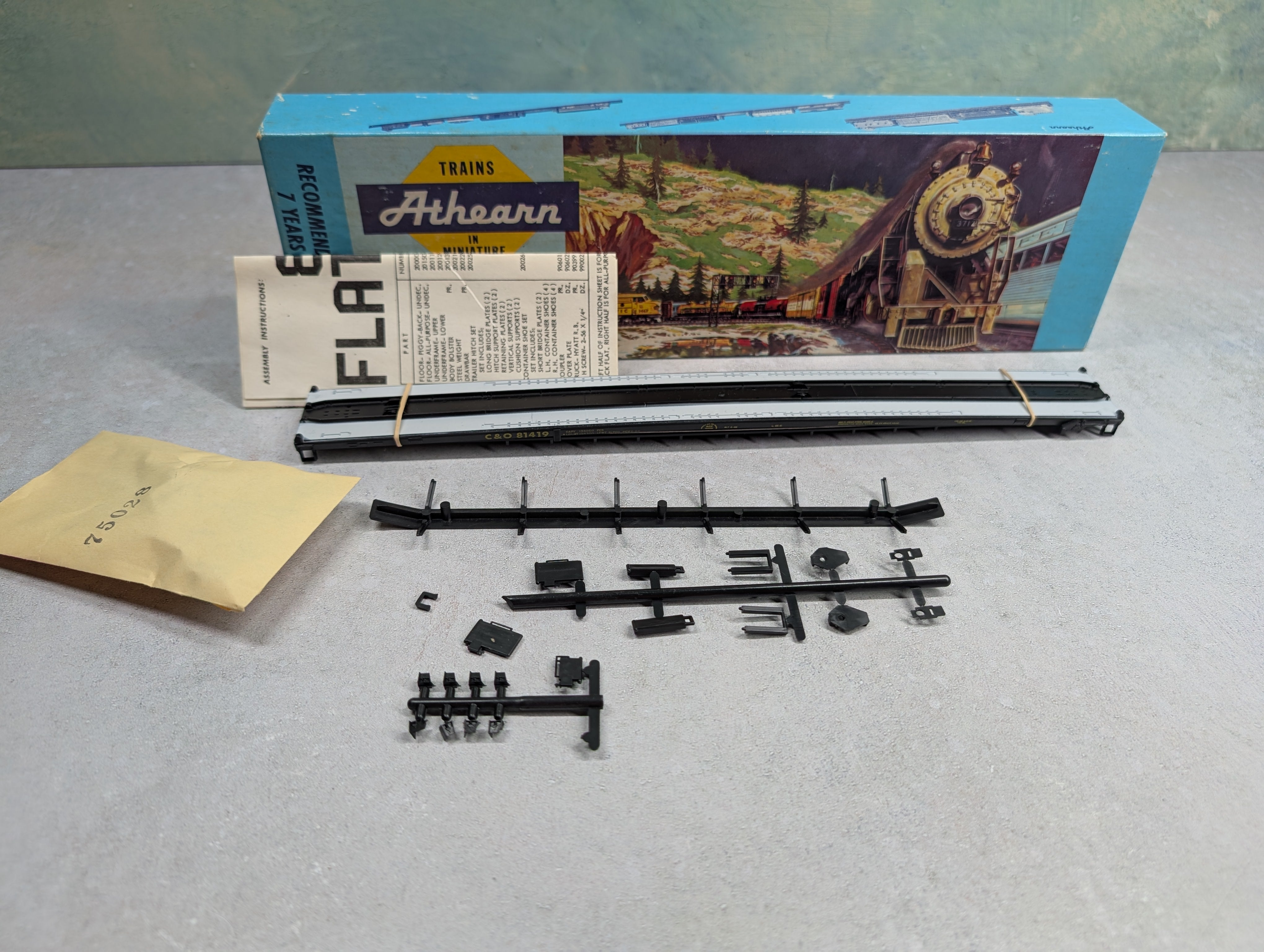 USED Athearn 2017 HO Scale 85' A/P Flat Car Chesapeake and Ohio C&O #81419 KIT