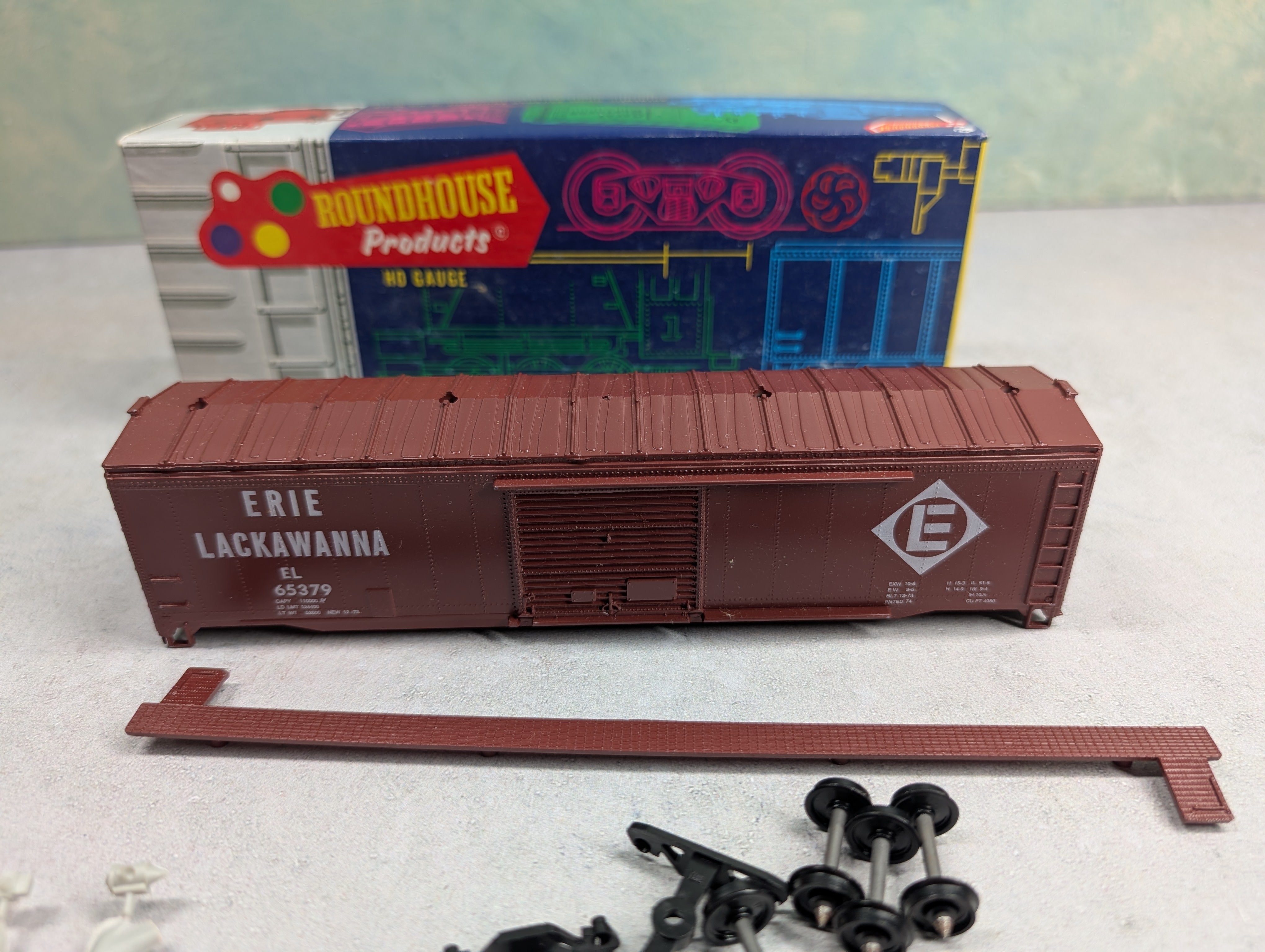 USED Roundhouse HO Scale 50' Box Car Erie Lackawanna EL #65379 KIT