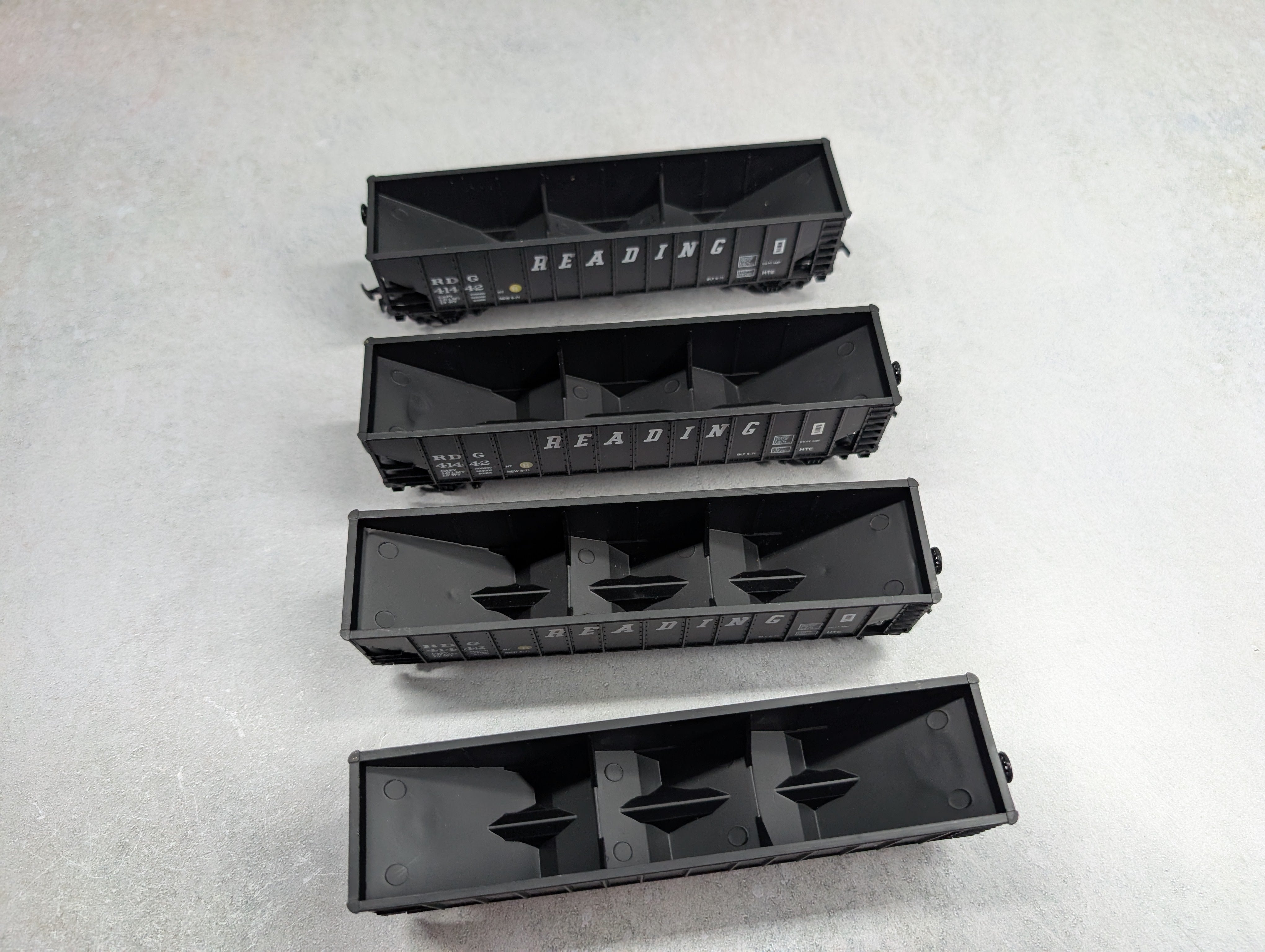 USED Life-Like HO Scale 100 Ton Hopper Reading RDG #41442 (4 pcs)