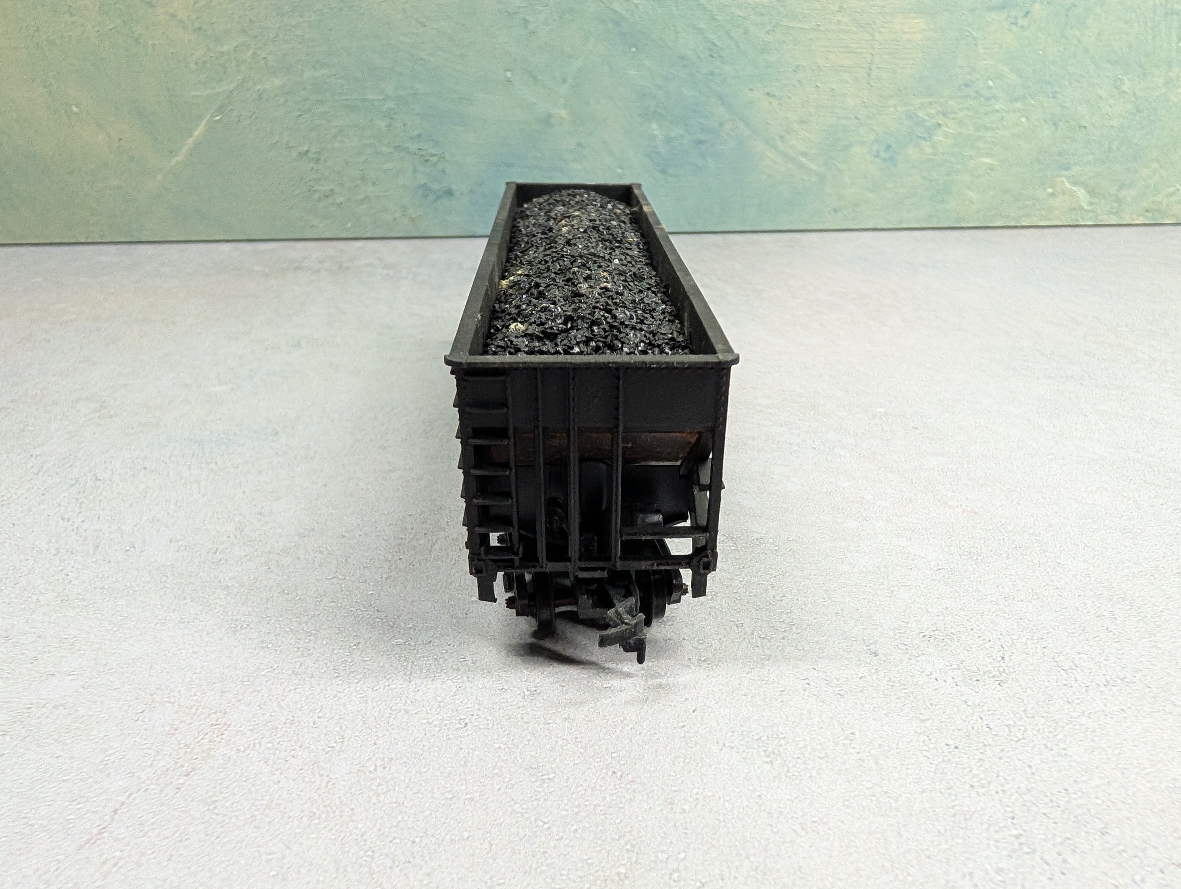 USED Life-Like HO Scale 100 Ton Hopper Reading RDG #41622 w/ Coal Load